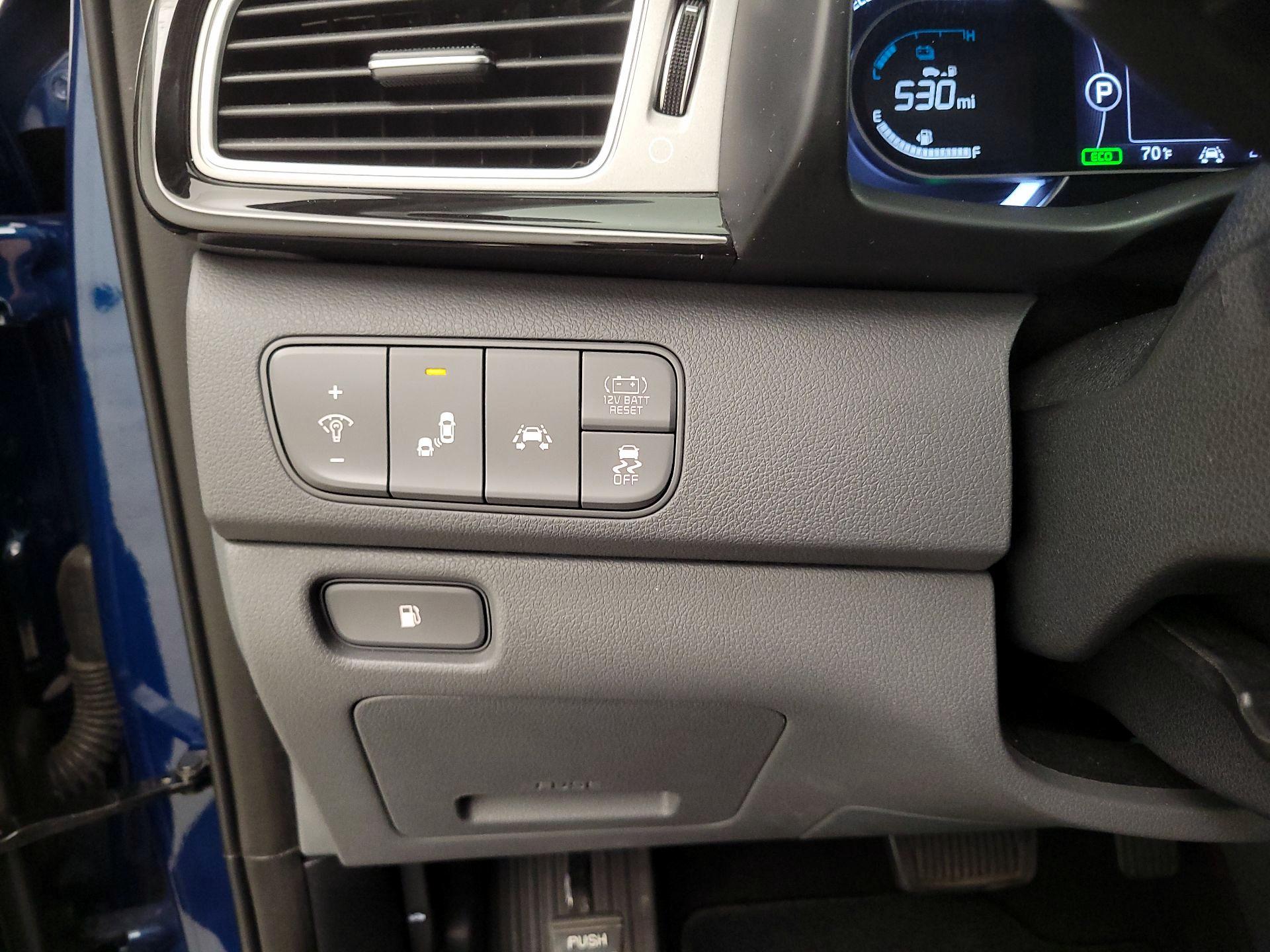 Thumbnail: 2019 Kia Niro - 13