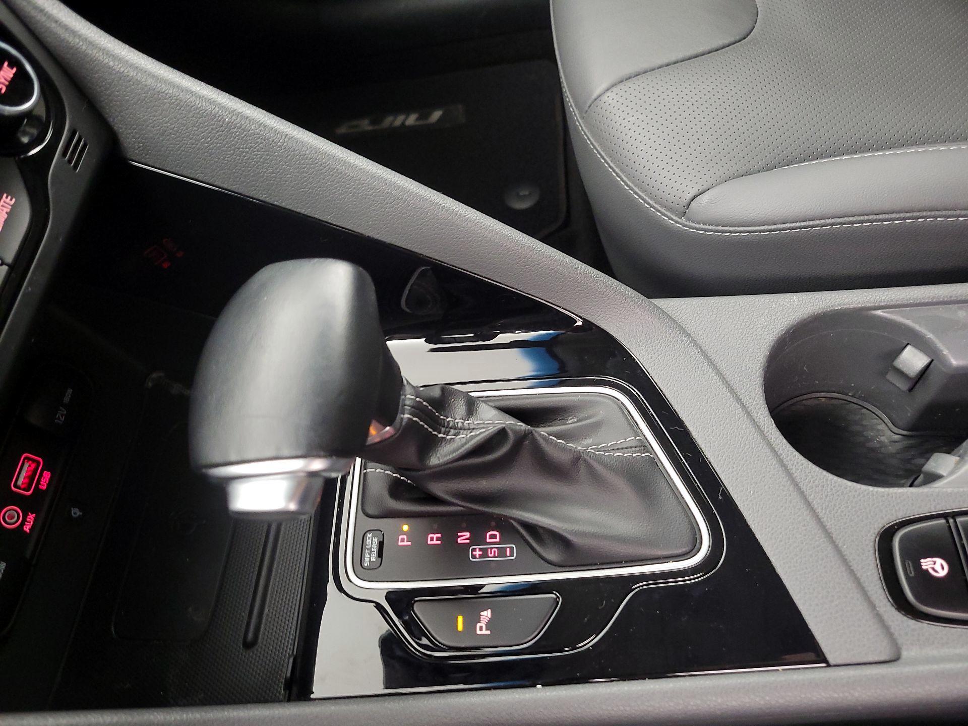 Thumbnail: 2019 Kia Niro - 17