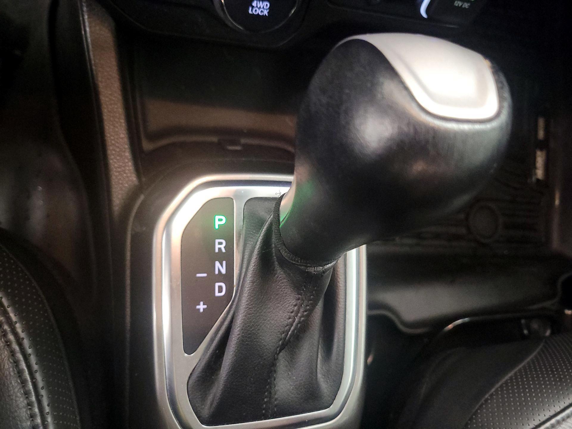 Thumbnail: 2021 Jeep Renegade - 18