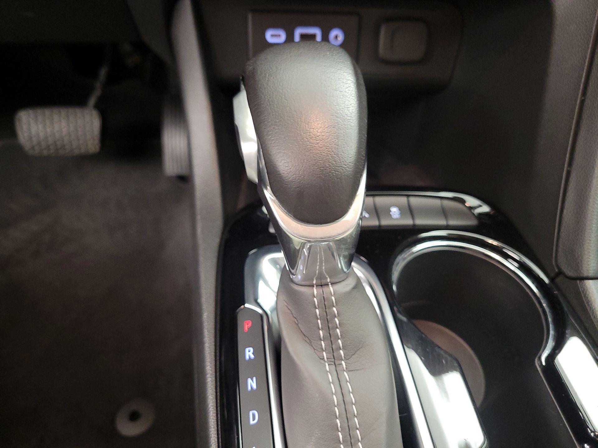 Thumbnail: 2022 Buick Encore GX - 17
