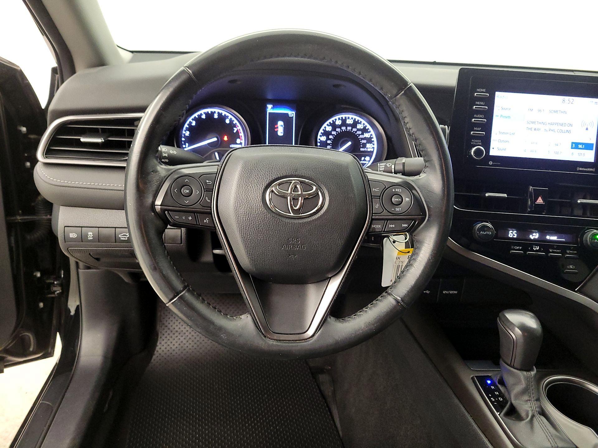 Thumbnail: 2021 Toyota Camry - 10