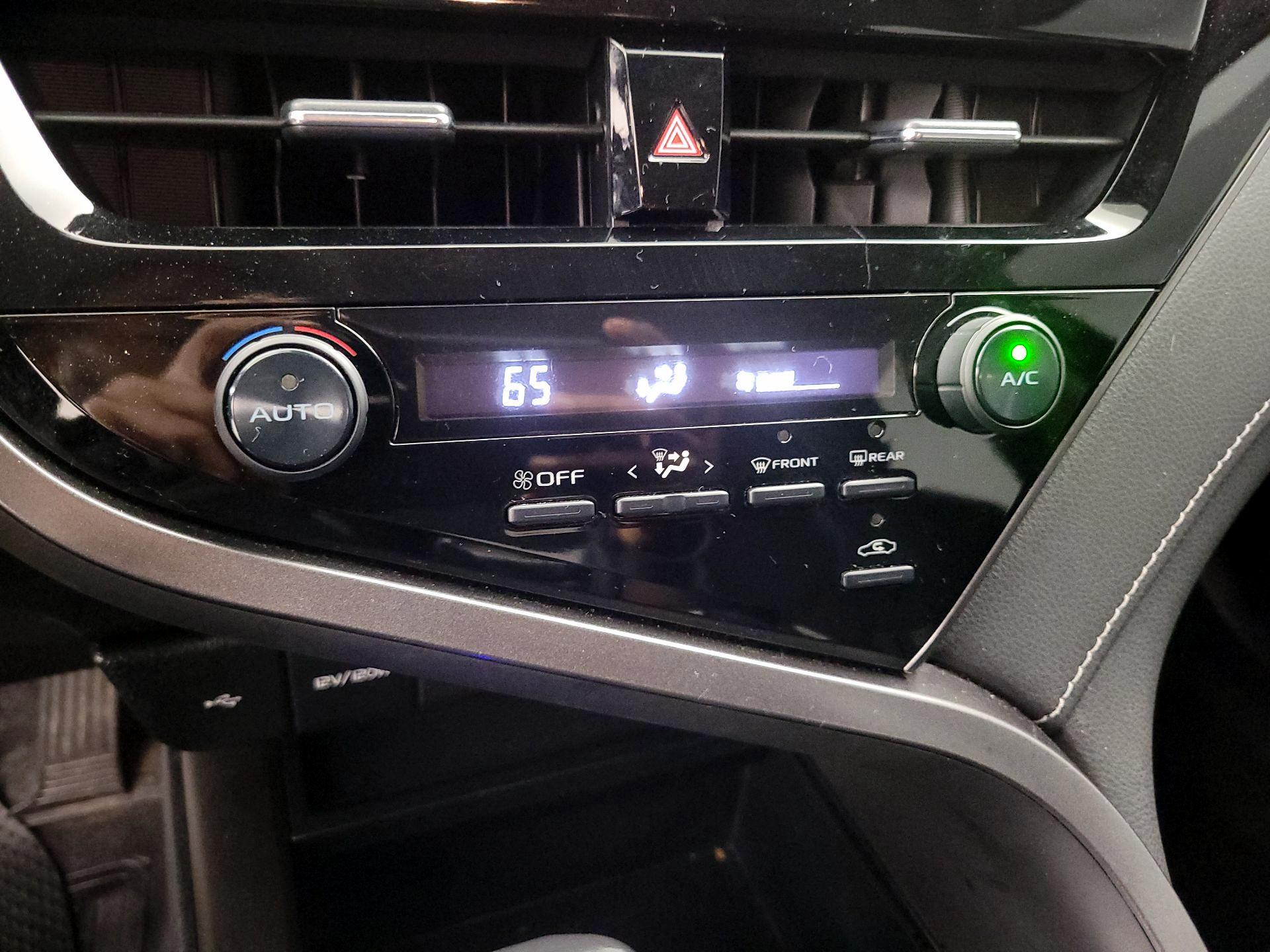 Thumbnail: 2021 Toyota Camry - 15