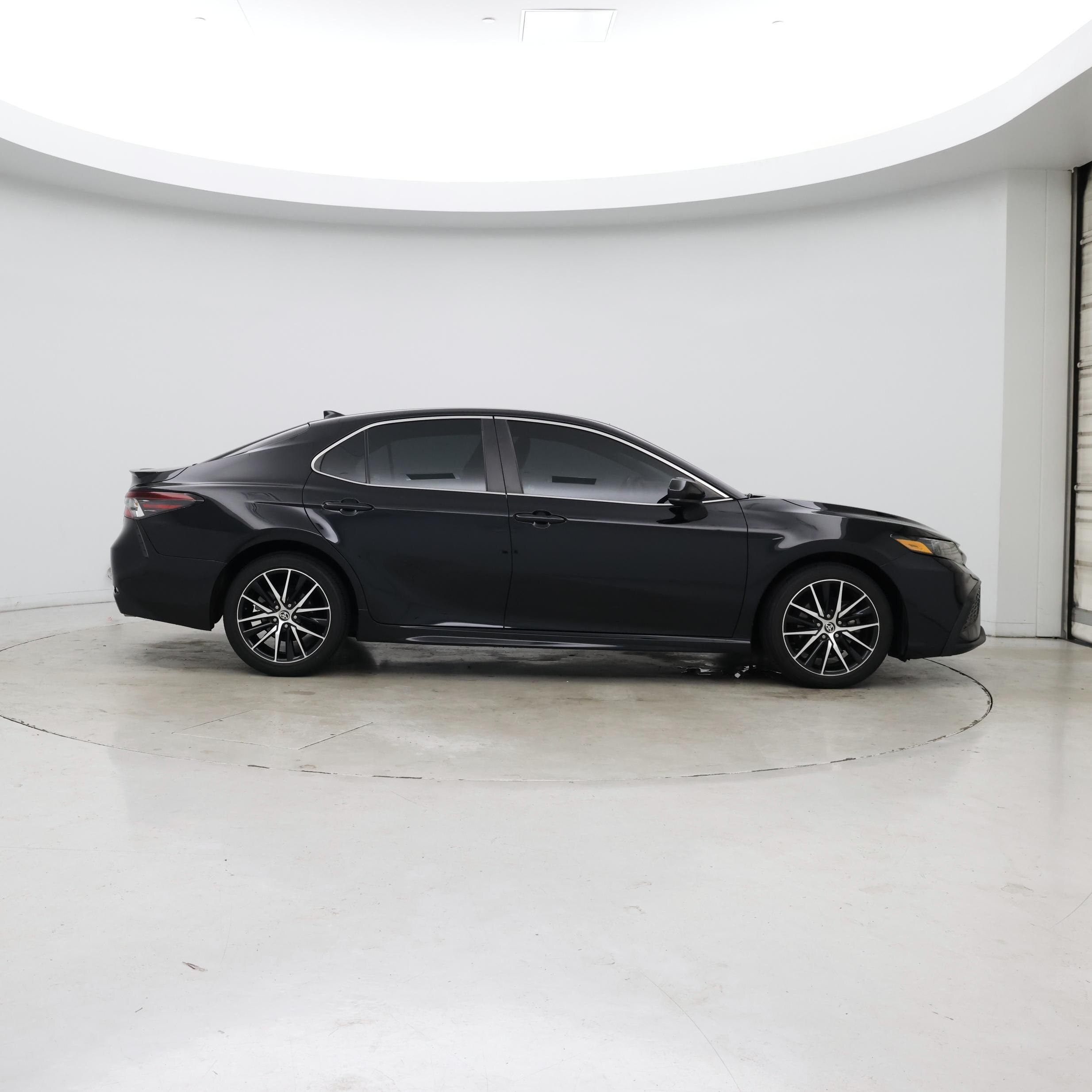 Thumbnail: 2021 Toyota Camry - 7