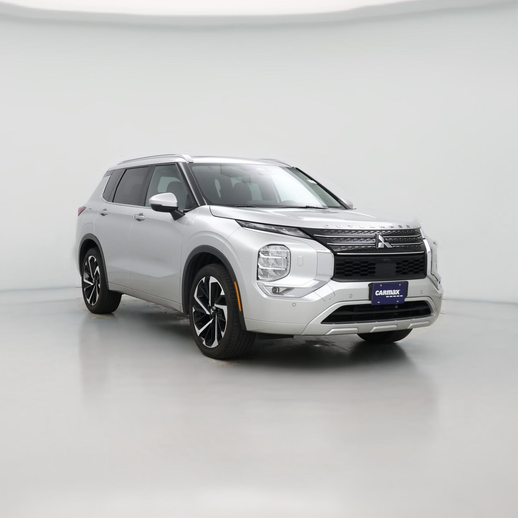 Thumbnail: 2023 Mitsubishi Outlander - 1
