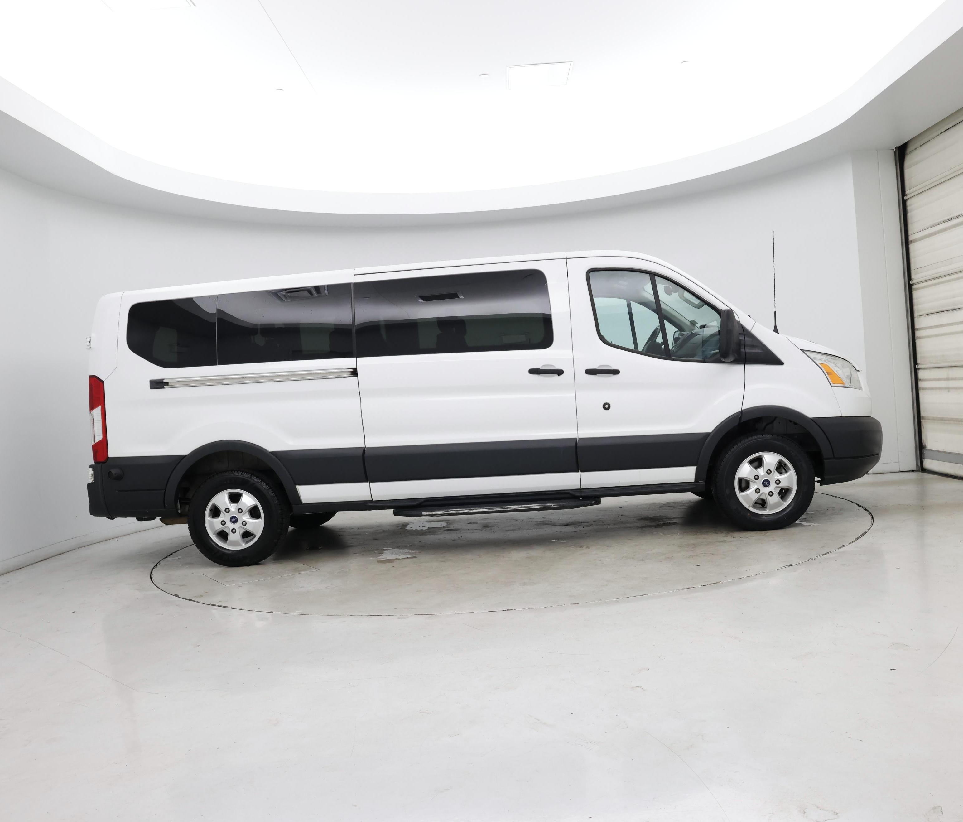 Thumbnail: 2017 Ford Transit Series - 7
