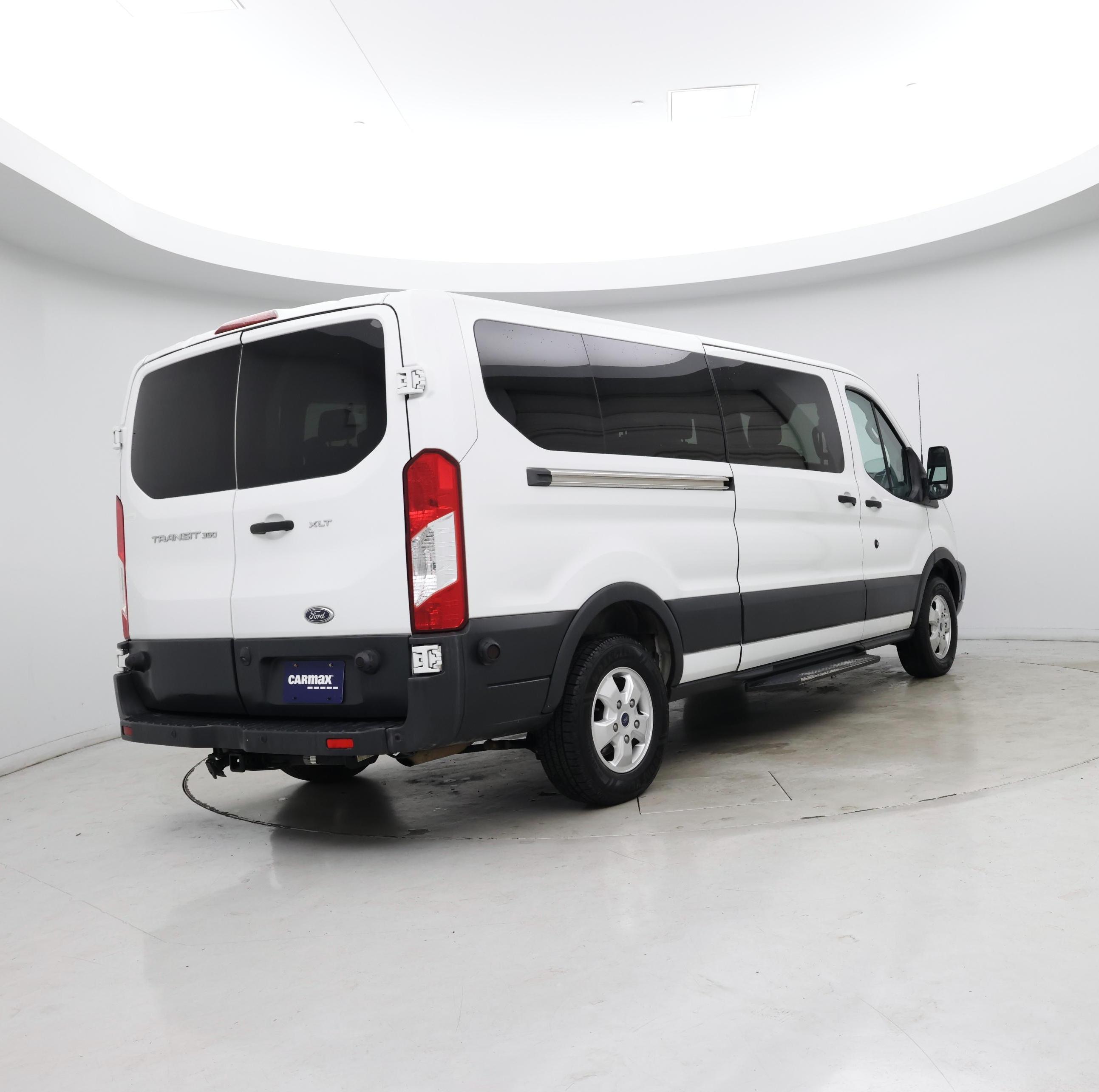 Thumbnail: 2017 Ford Transit Series - 8