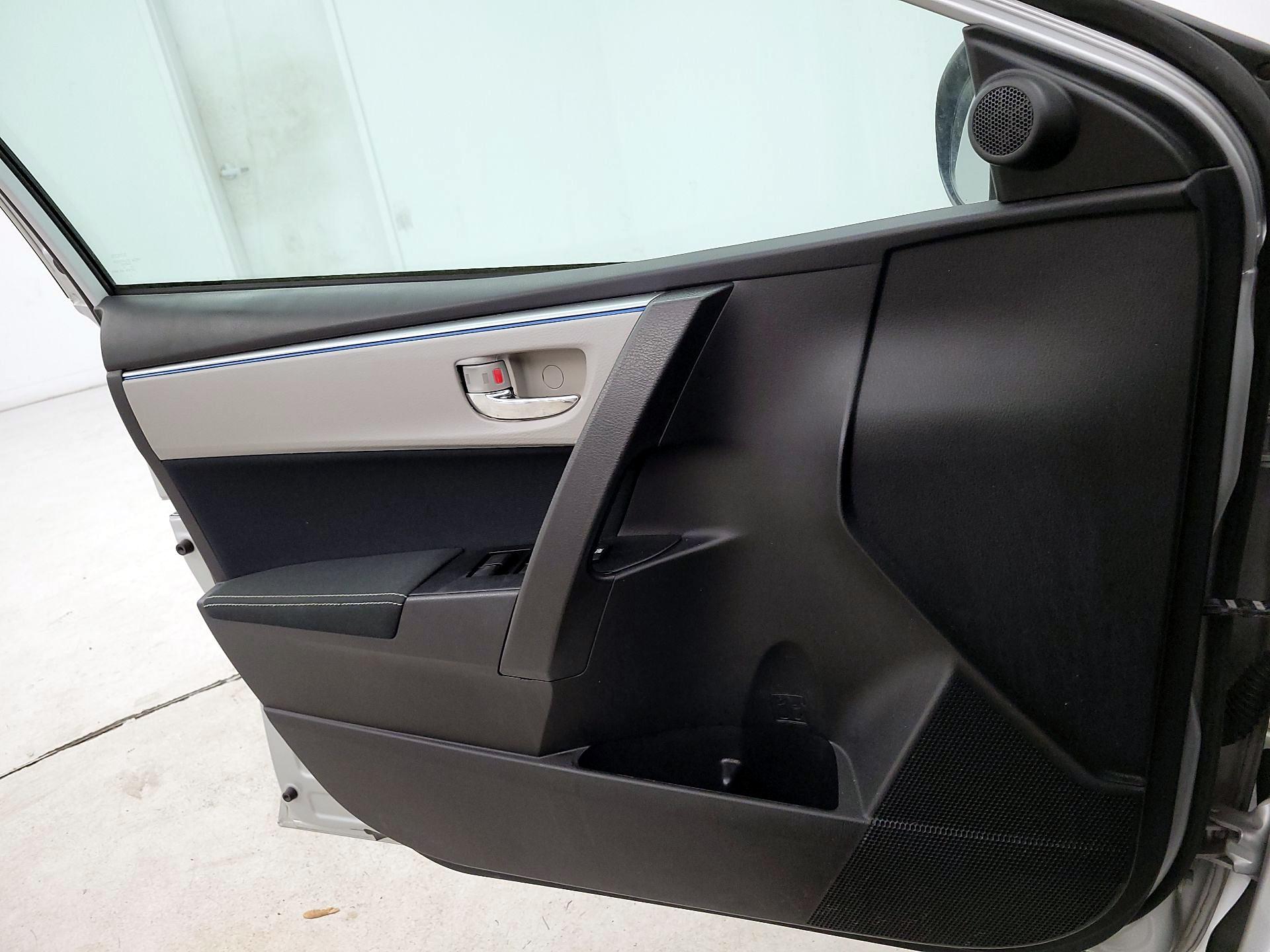 Thumbnail: 2016 Toyota Corolla - 12