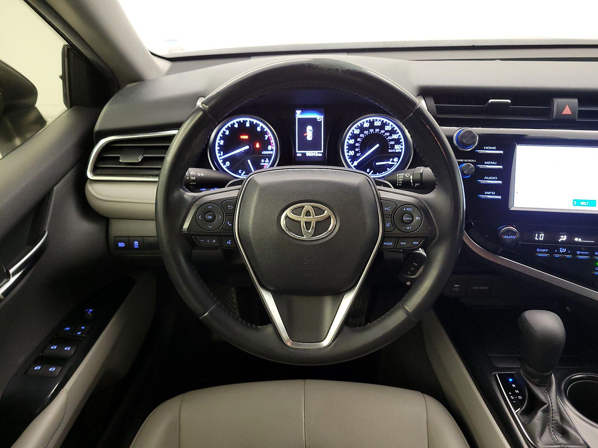 Thumbnail: 2018 Toyota Camry - 10