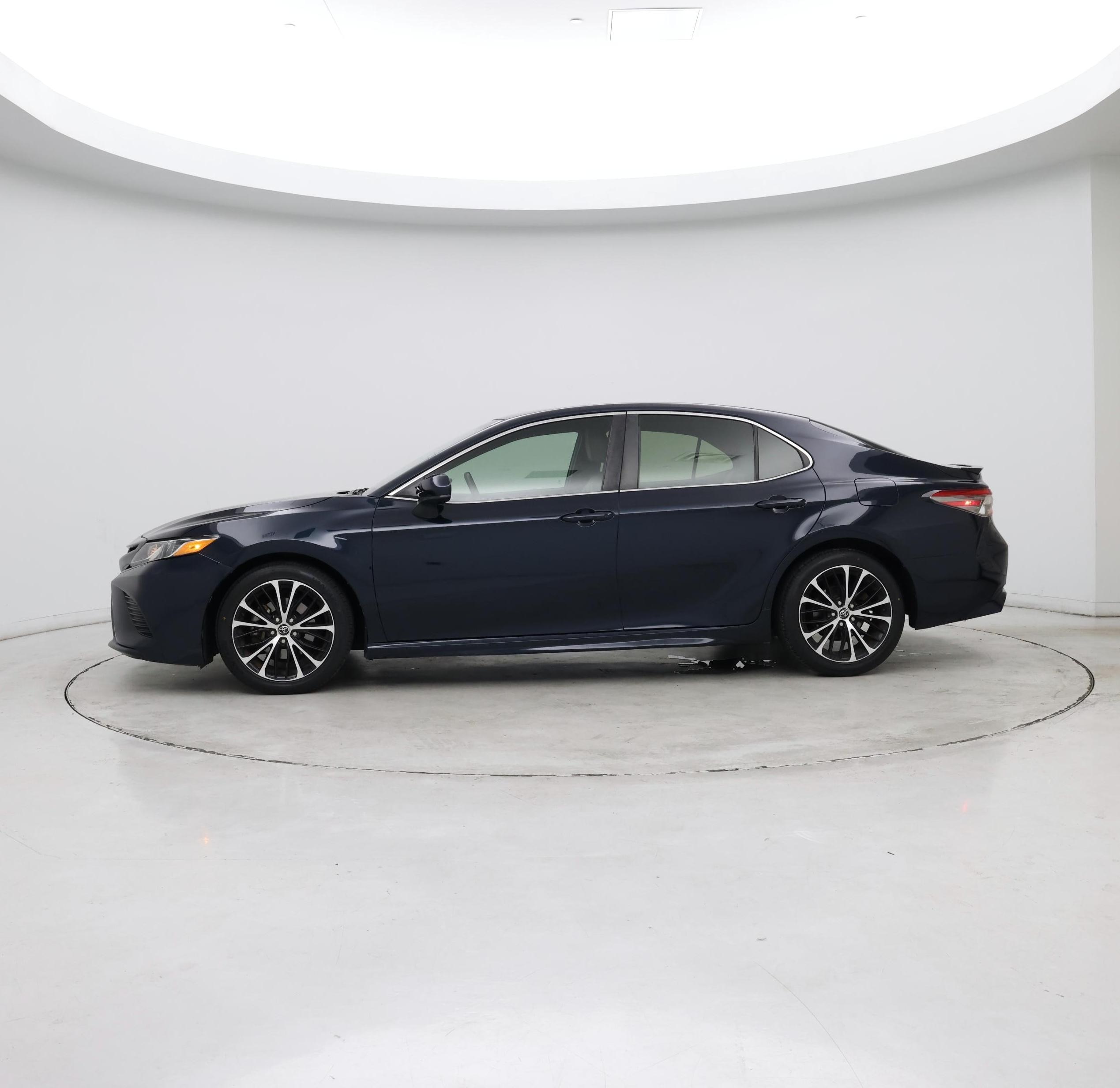 Thumbnail: 2018 Toyota Camry - 2