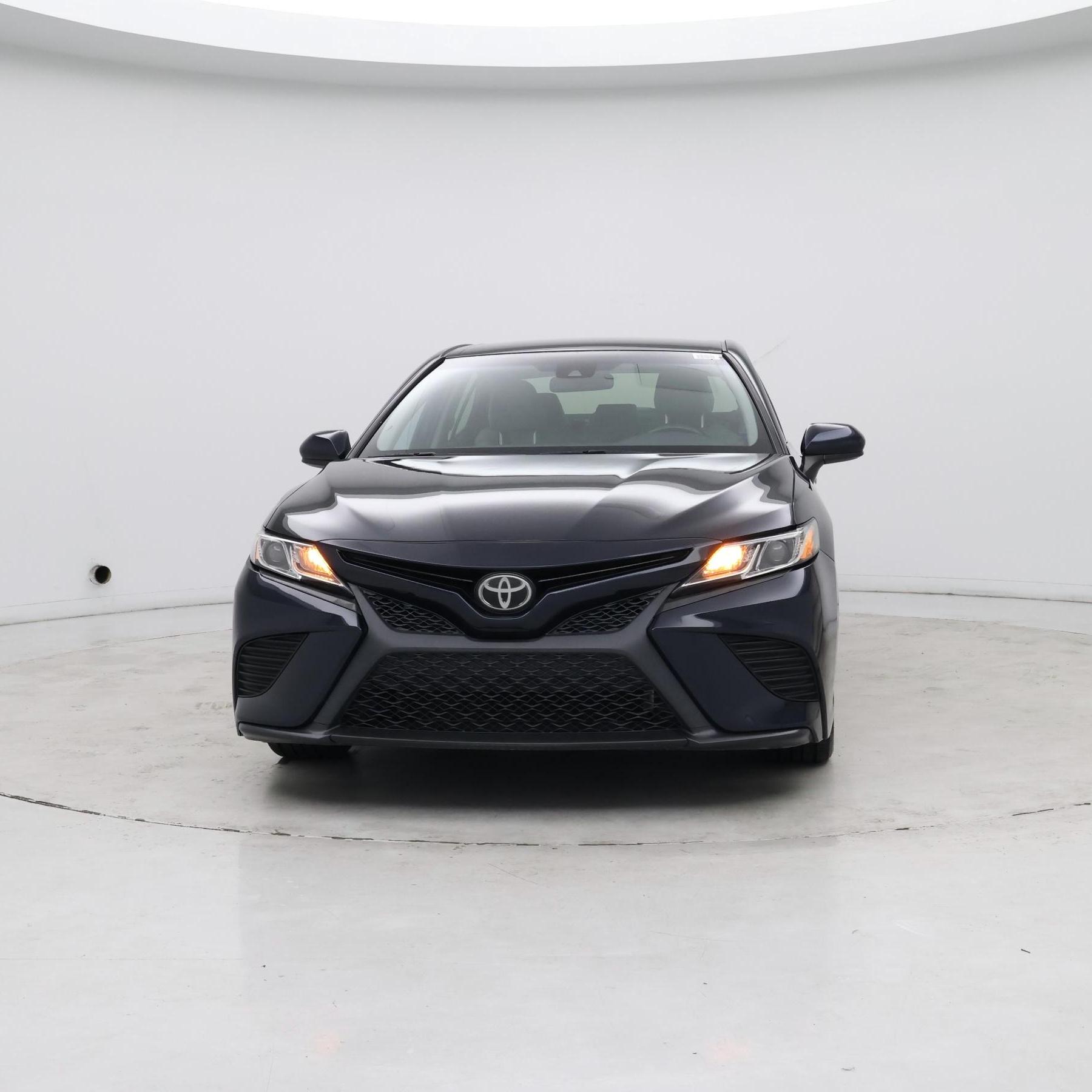 Thumbnail: 2018 Toyota Camry - 4