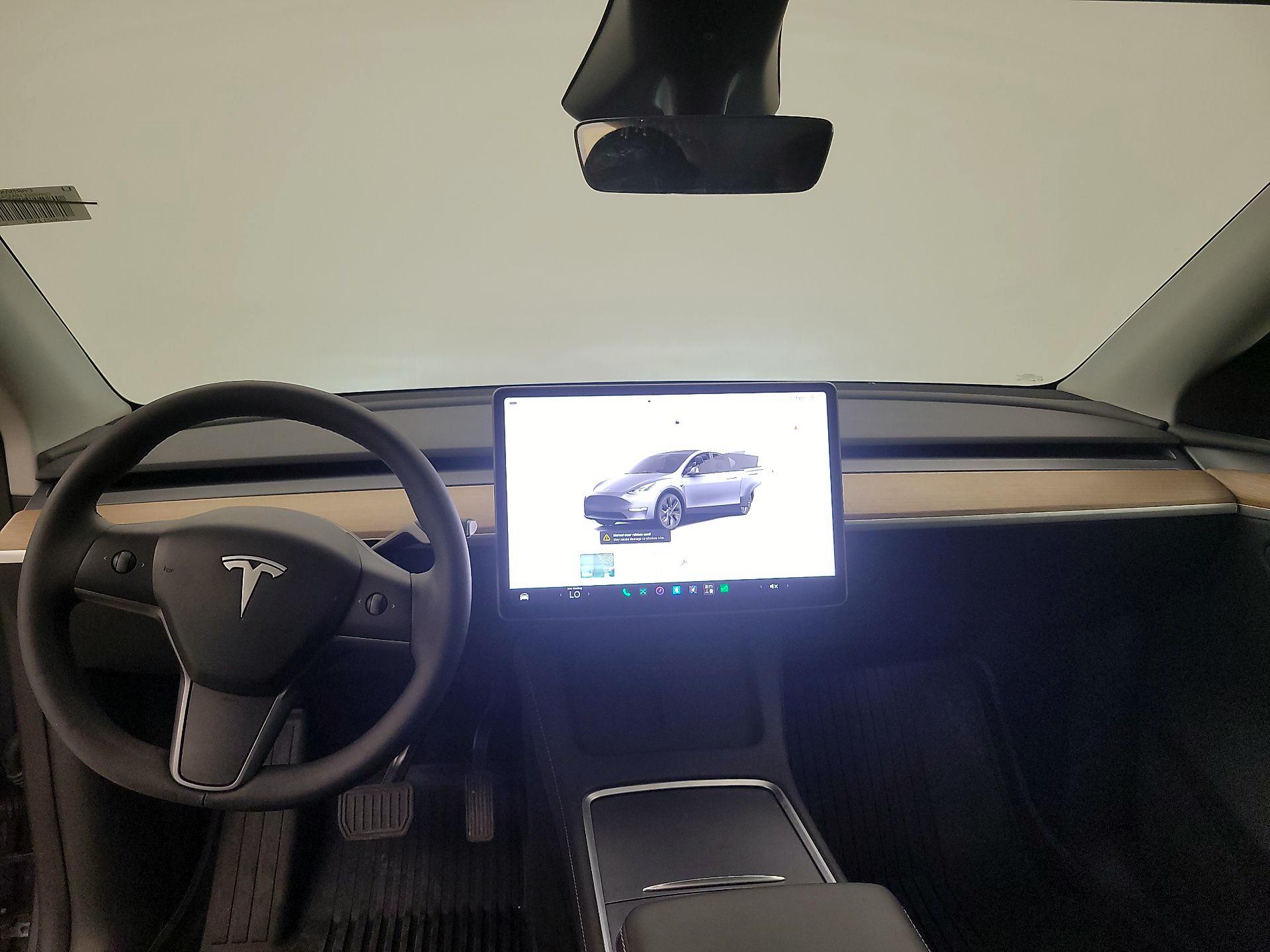 Thumbnail: 2024 Tesla Model Y - 9