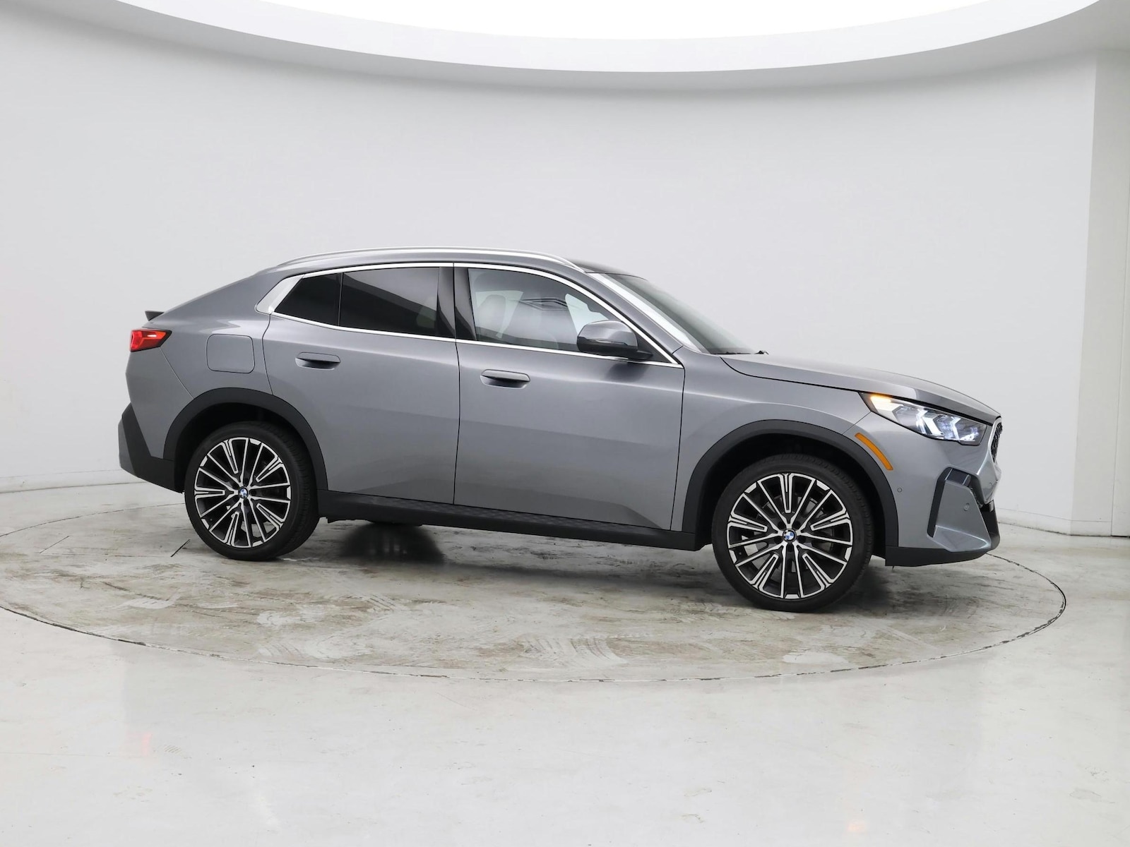 2025 BMW X2 28i - Photo 8