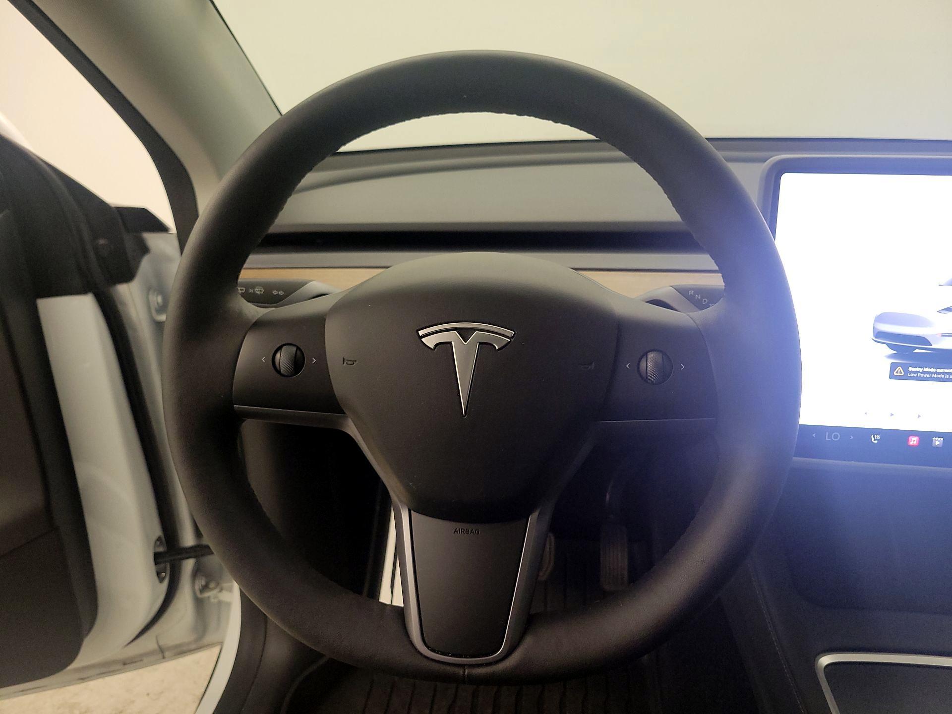 Thumbnail: 2023 Tesla Model Y - 10
