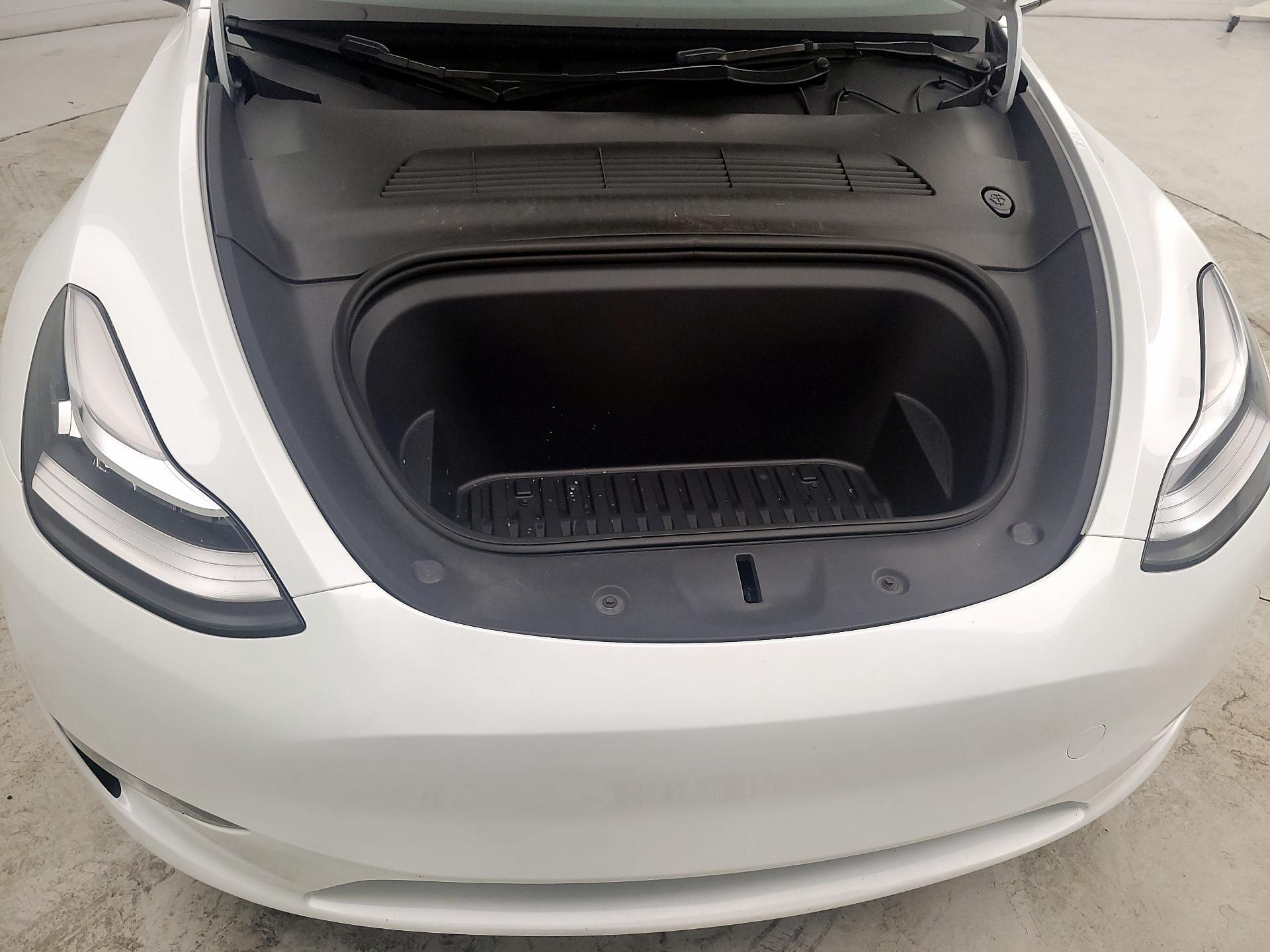 Thumbnail: 2023 Tesla Model Y - 20