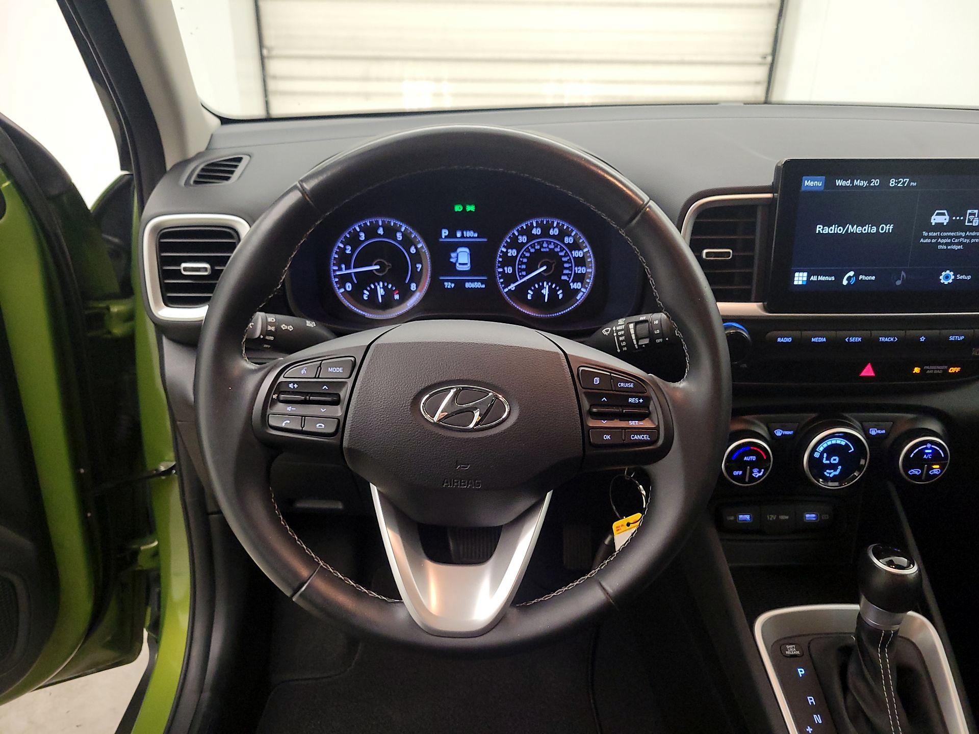 Thumbnail: 2022 Hyundai Venue - 10