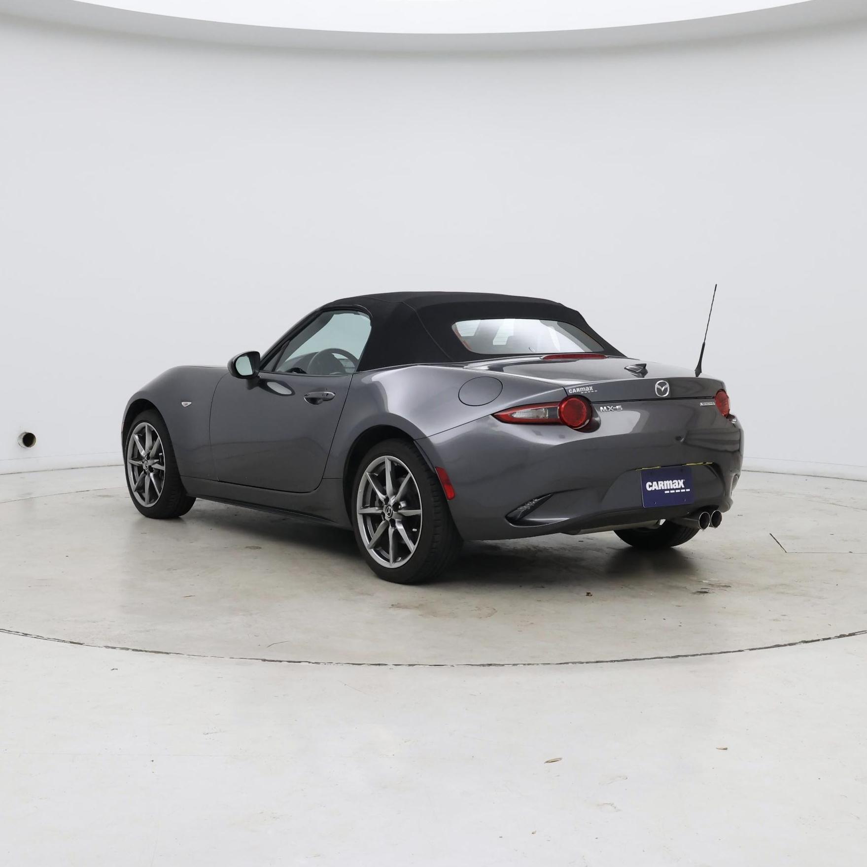 Thumbnail: 2022 Mazda MX-5 Miata - 2