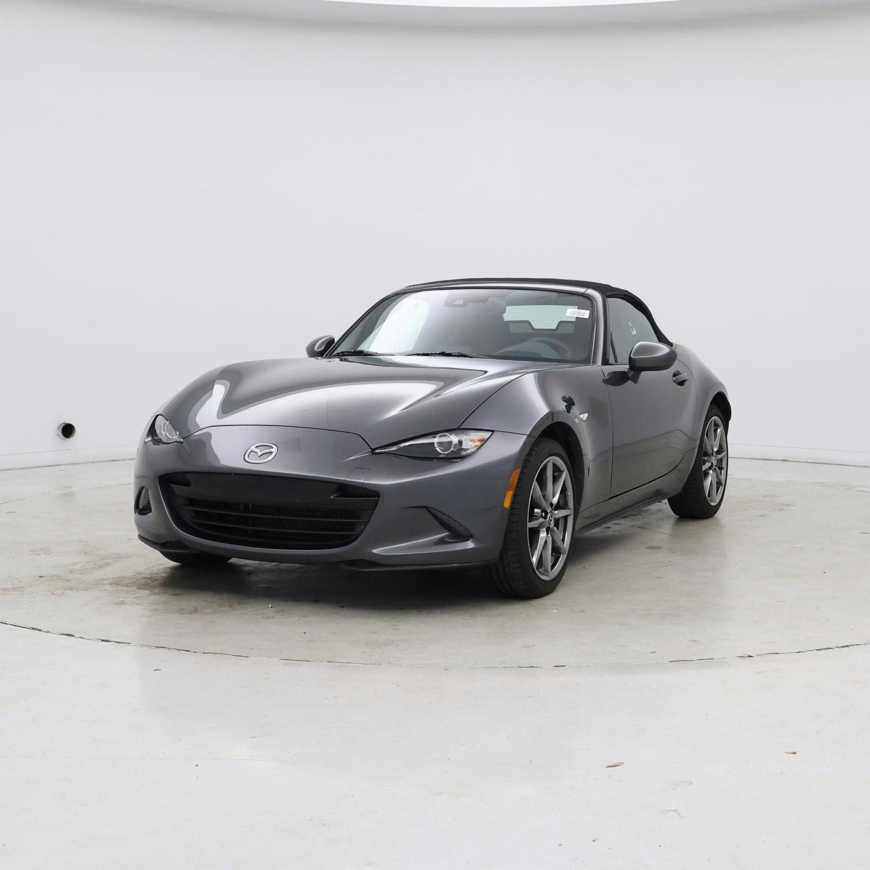 Thumbnail: 2022 Mazda MX-5 Miata - 4