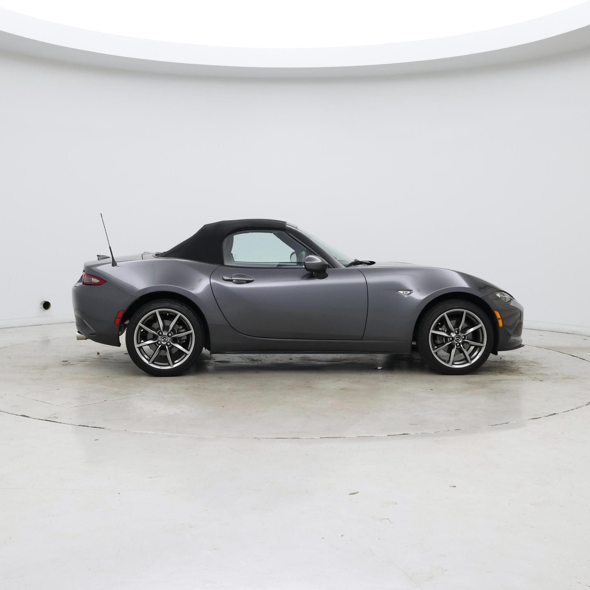 Thumbnail: 2022 Mazda MX-5 Miata - 7