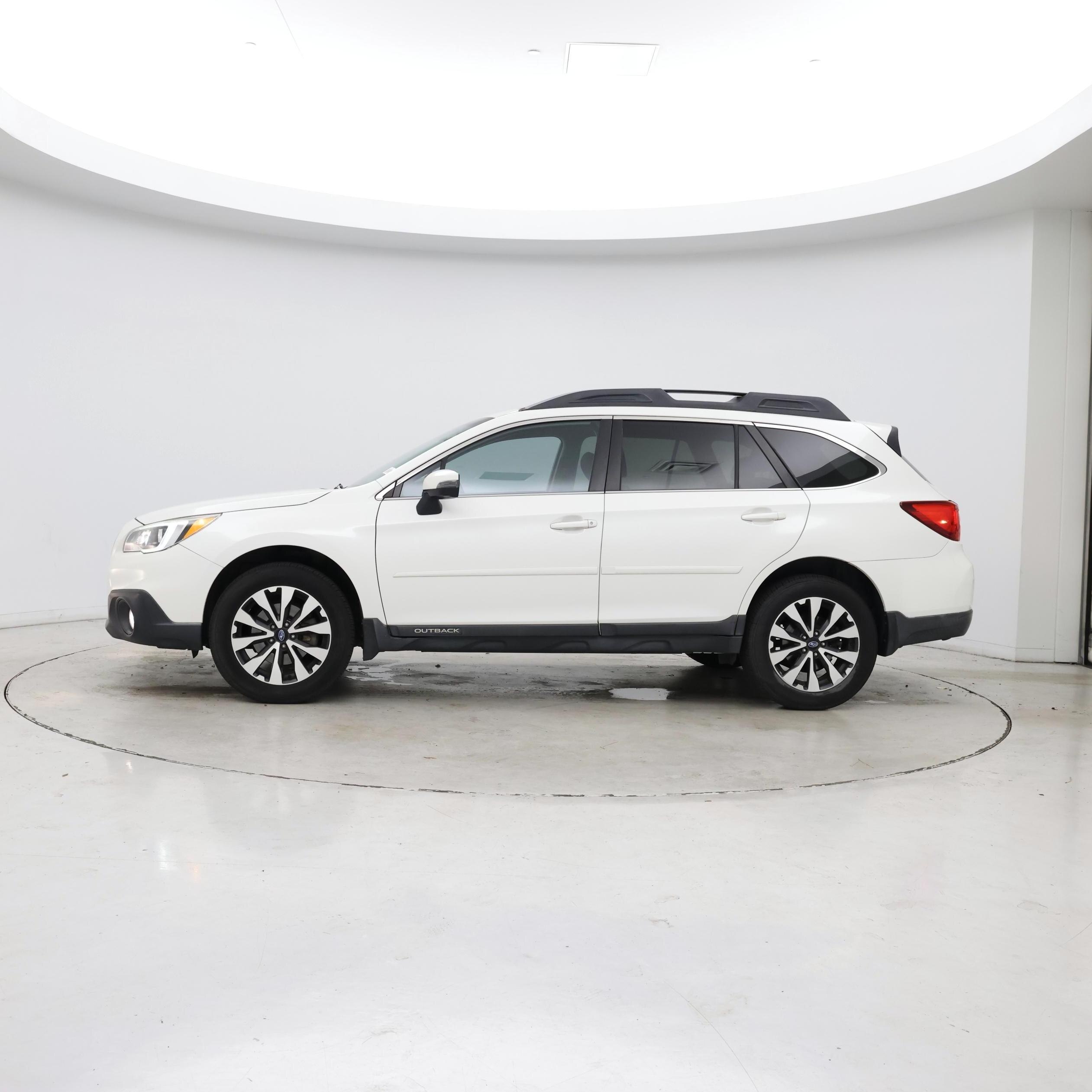 Thumbnail: 2016 Subaru Outback - 3
