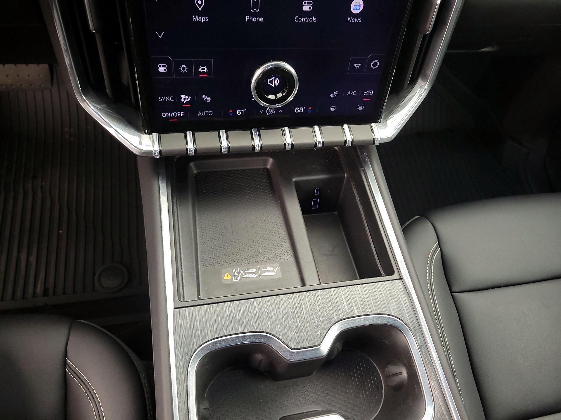 Thumbnail: 2025 GMC Acadia - 17