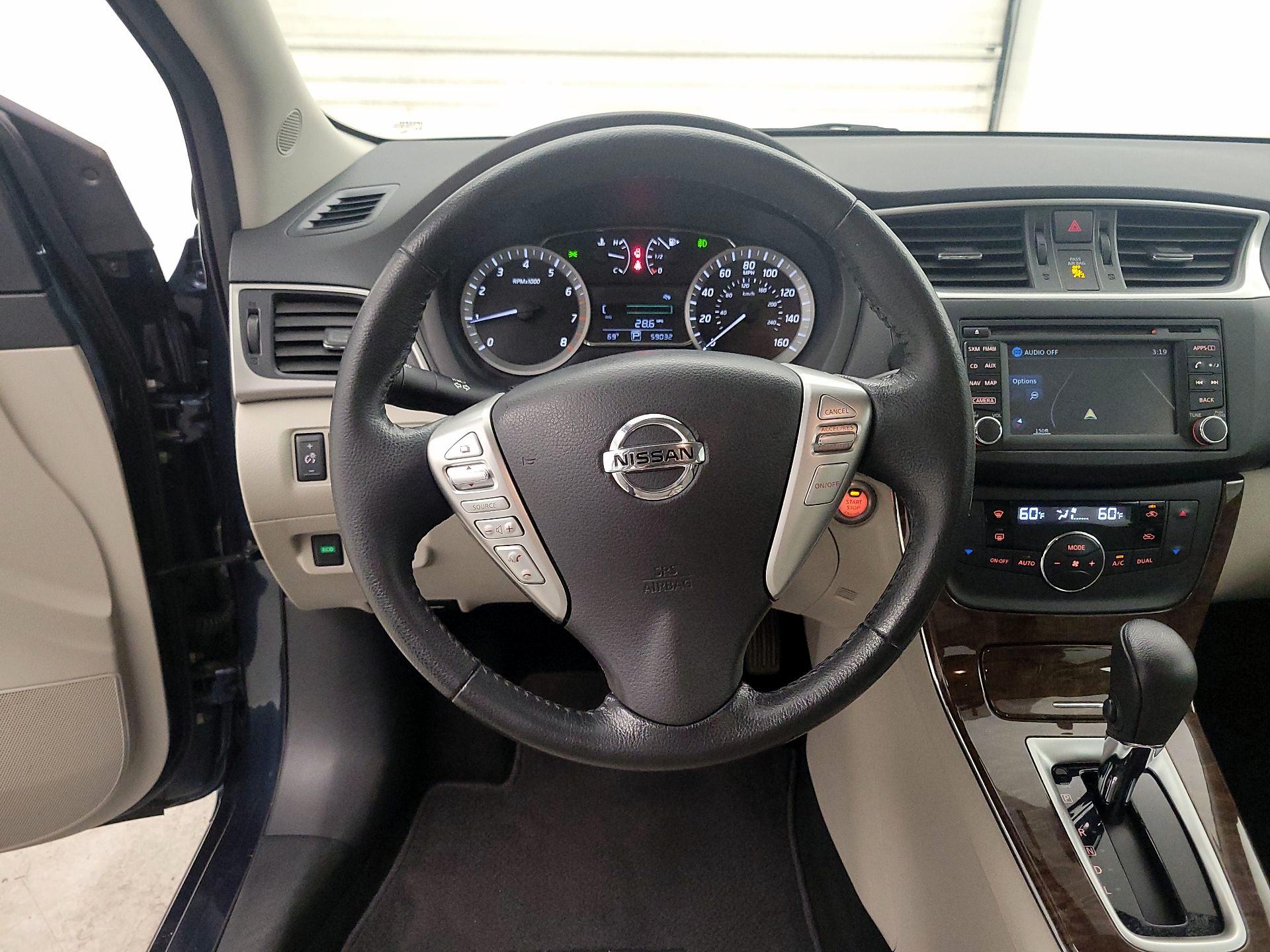 Thumbnail: 2015 Nissan Sentra - 10