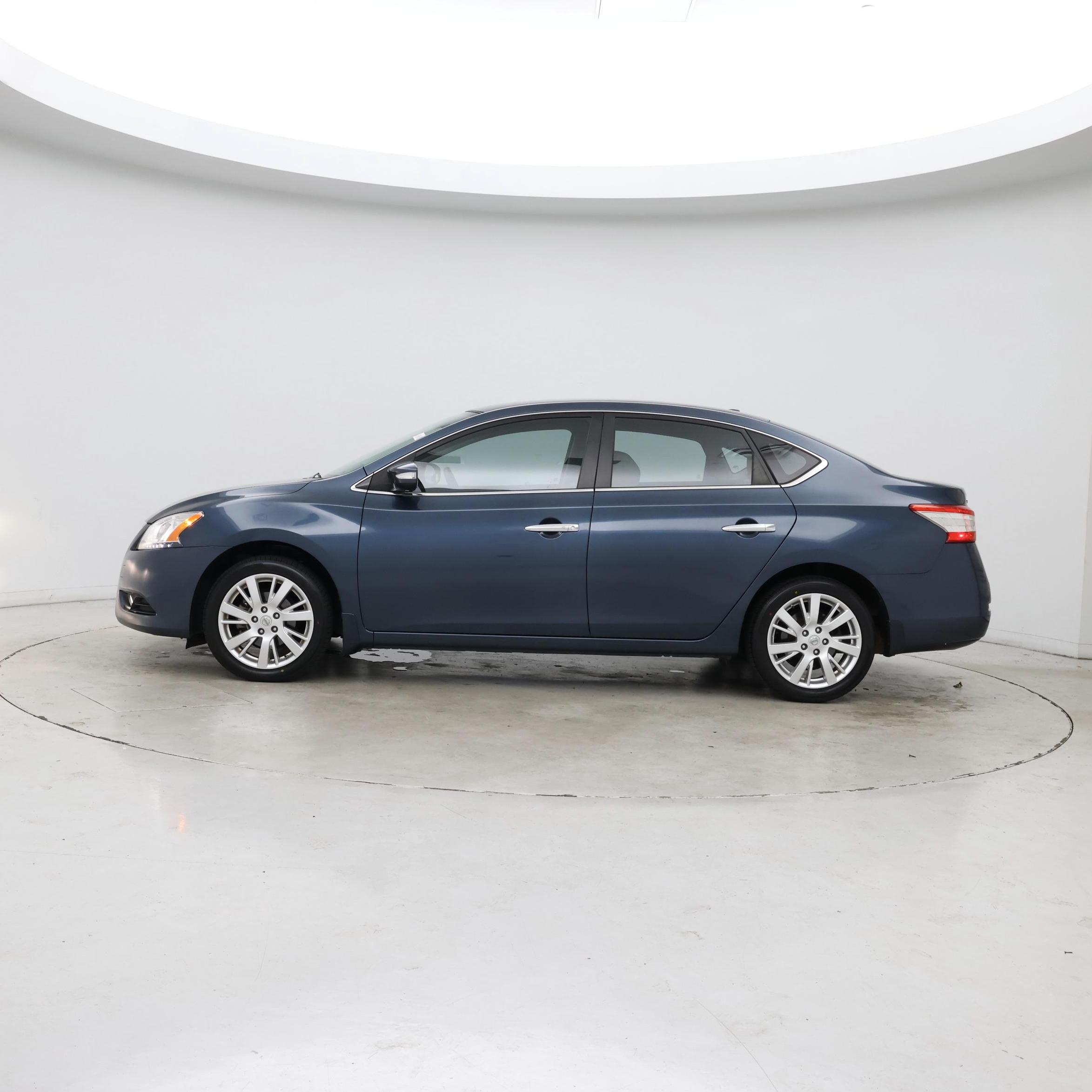 Thumbnail: 2015 Nissan Sentra - 3