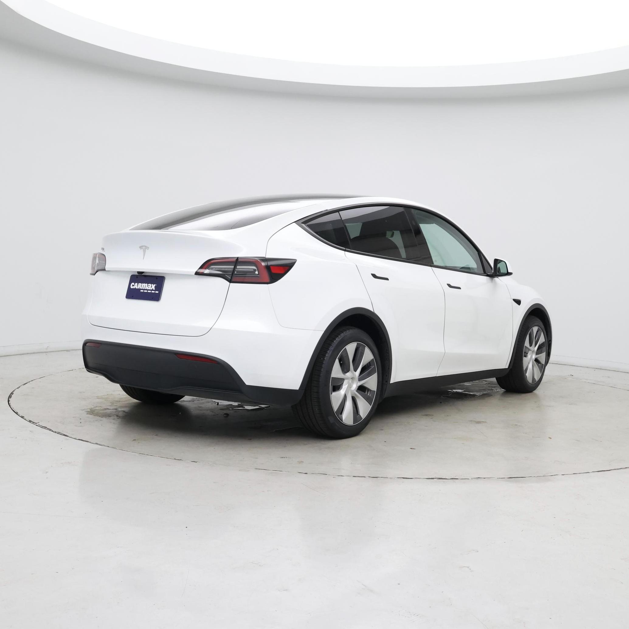 Thumbnail: 2024 Tesla Model Y - 8