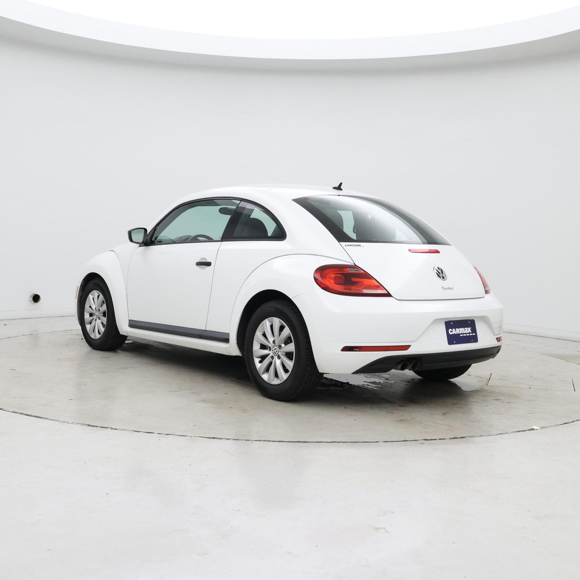 Thumbnail: 2017 Volkswagen Beetle - 2