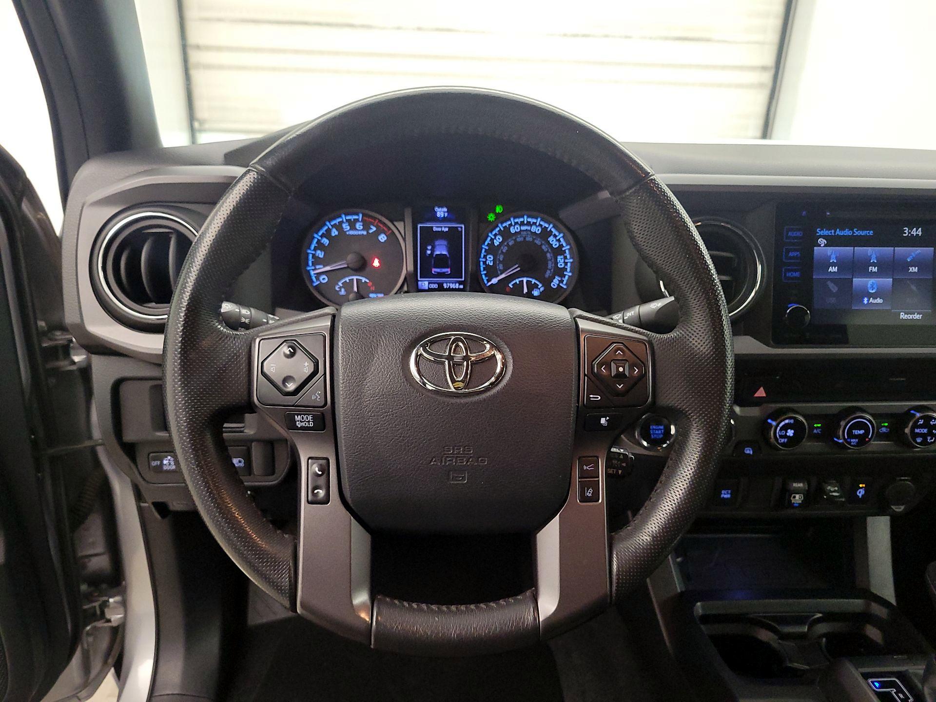Thumbnail: 2018 Toyota Tacoma - 10