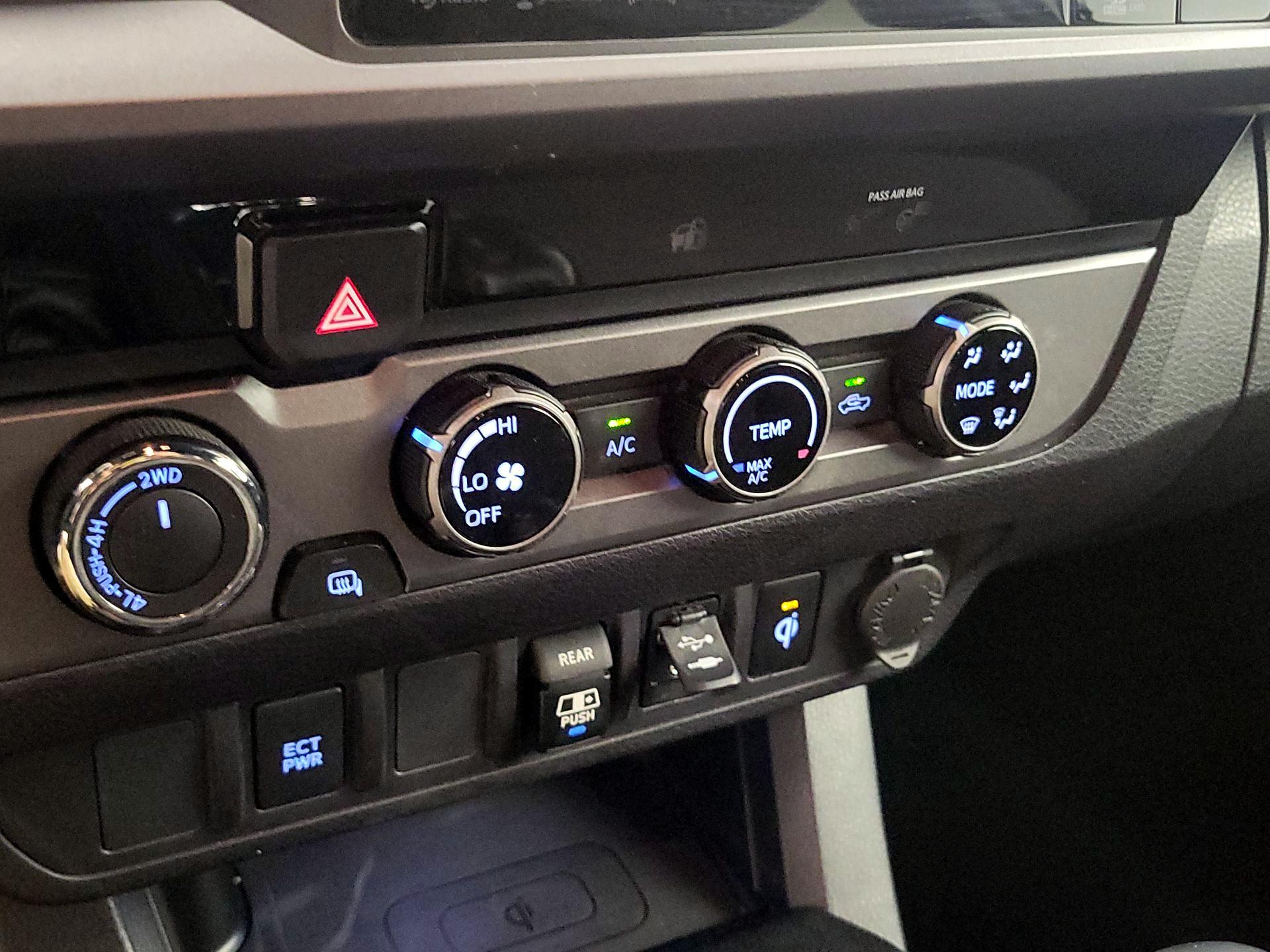 Thumbnail: 2018 Toyota Tacoma - 16
