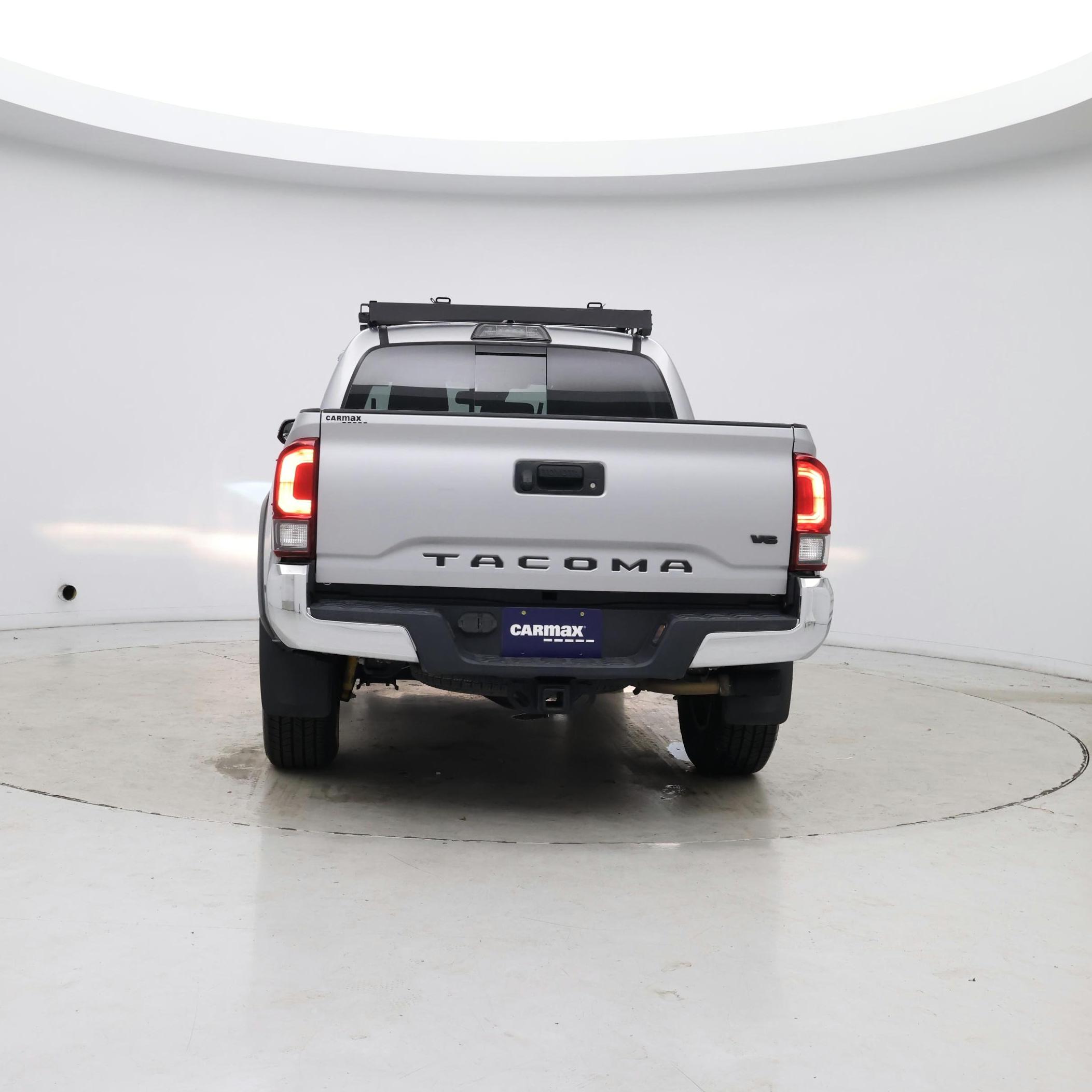 Thumbnail: 2018 Toyota Tacoma - 6