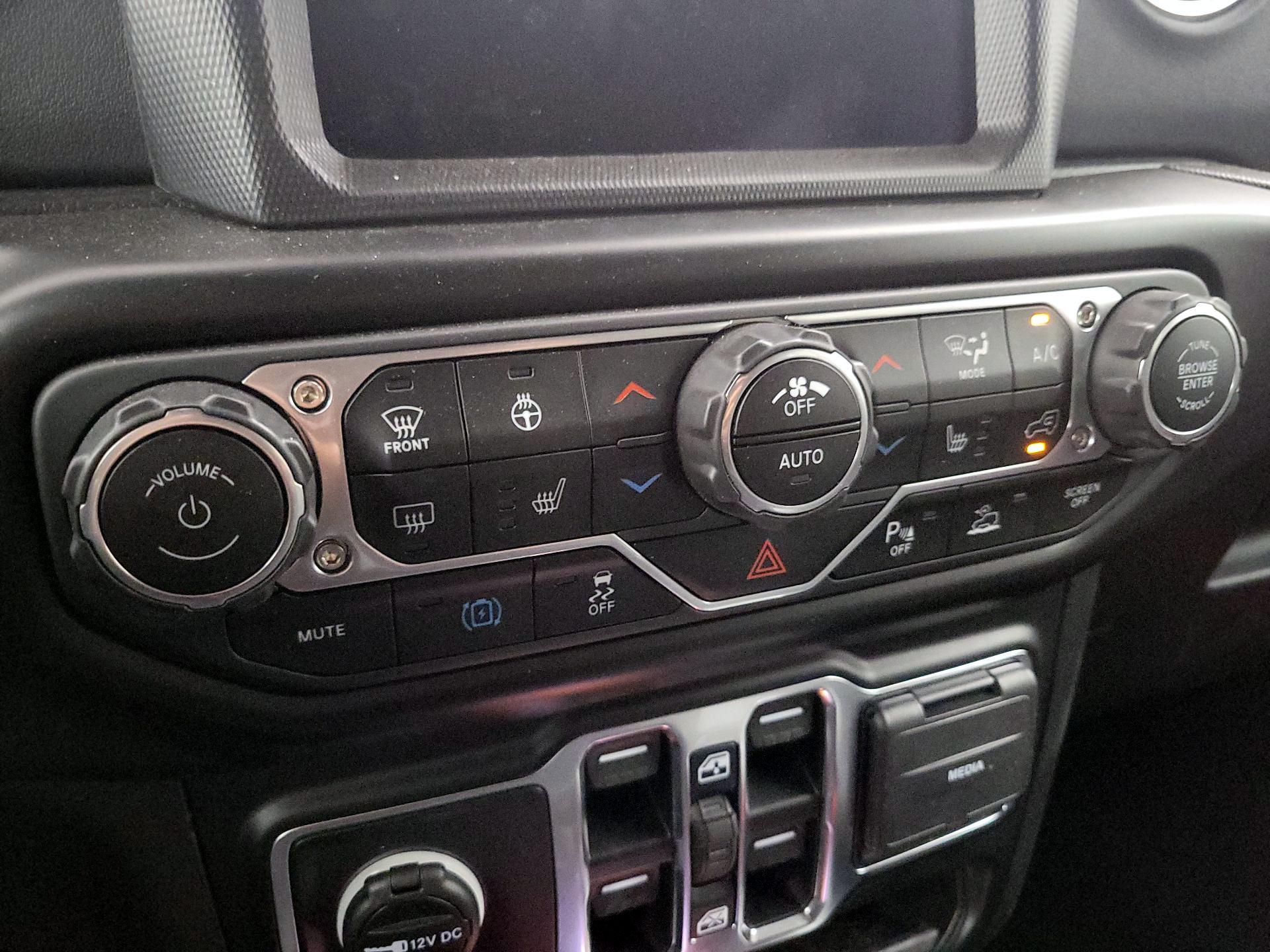 Thumbnail: 2021 Jeep Wrangler - 17