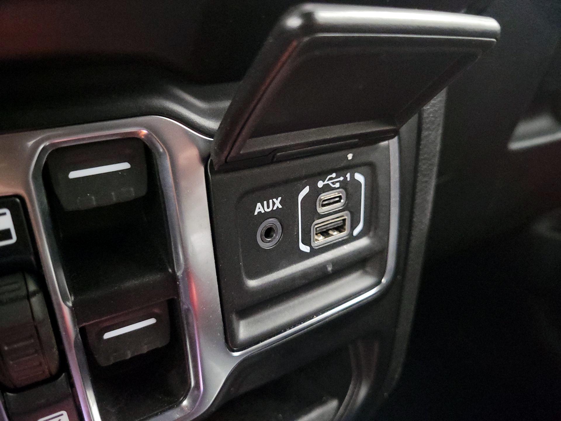 Thumbnail: 2021 Jeep Wrangler - 19