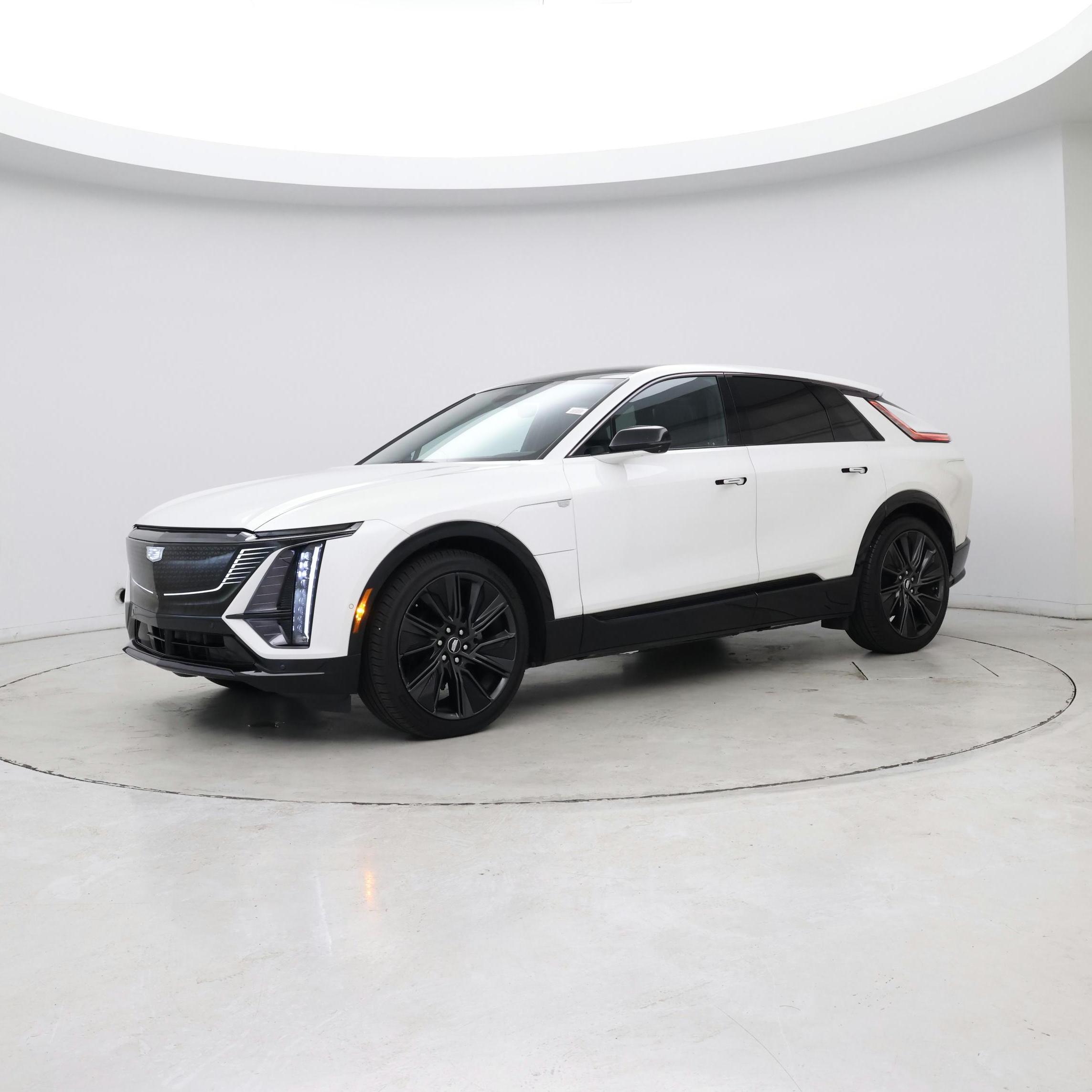 Thumbnail: 2024 Cadillac Lyriq - 3