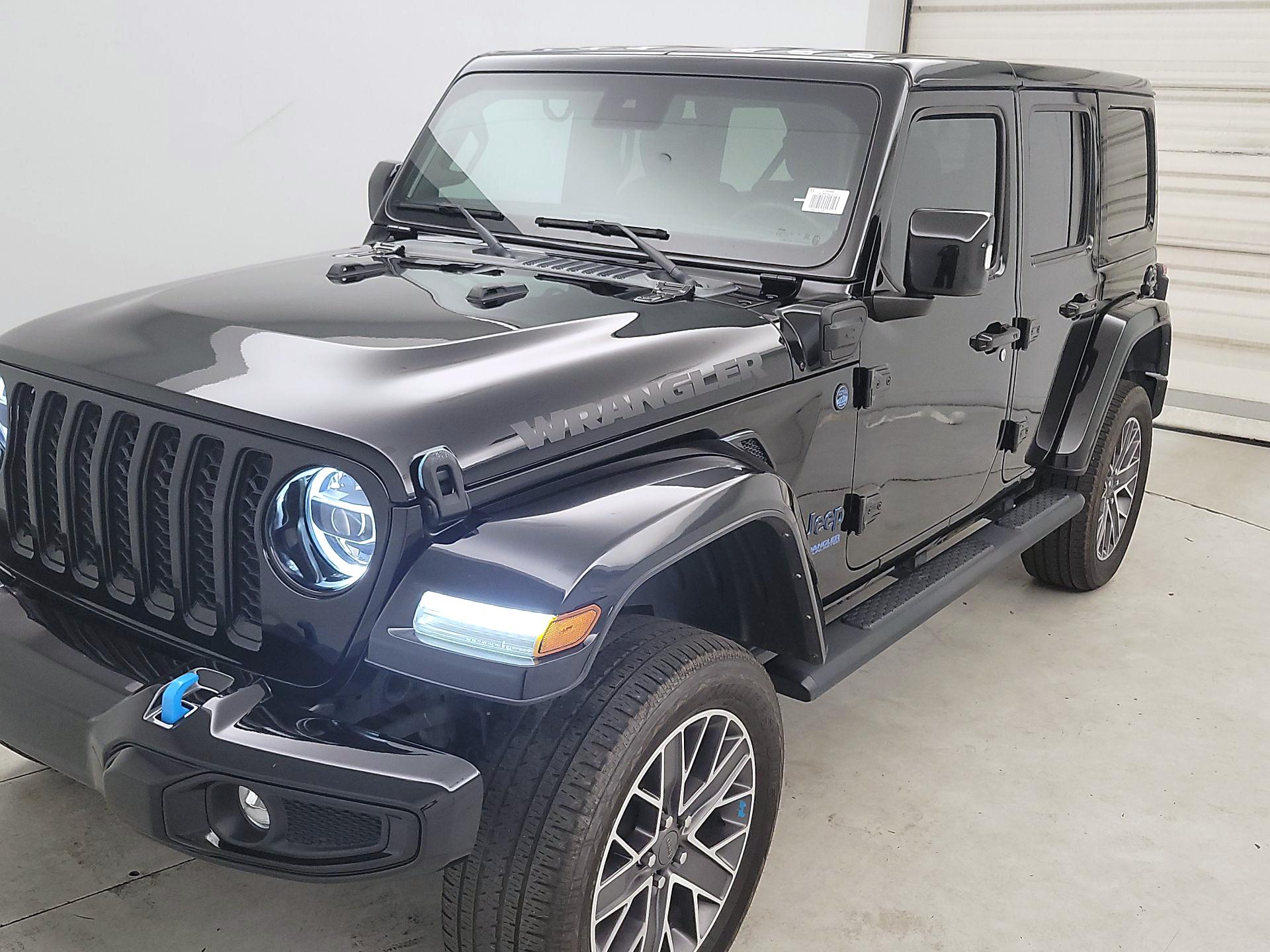 Thumbnail: 2022 Jeep Wrangler - 3