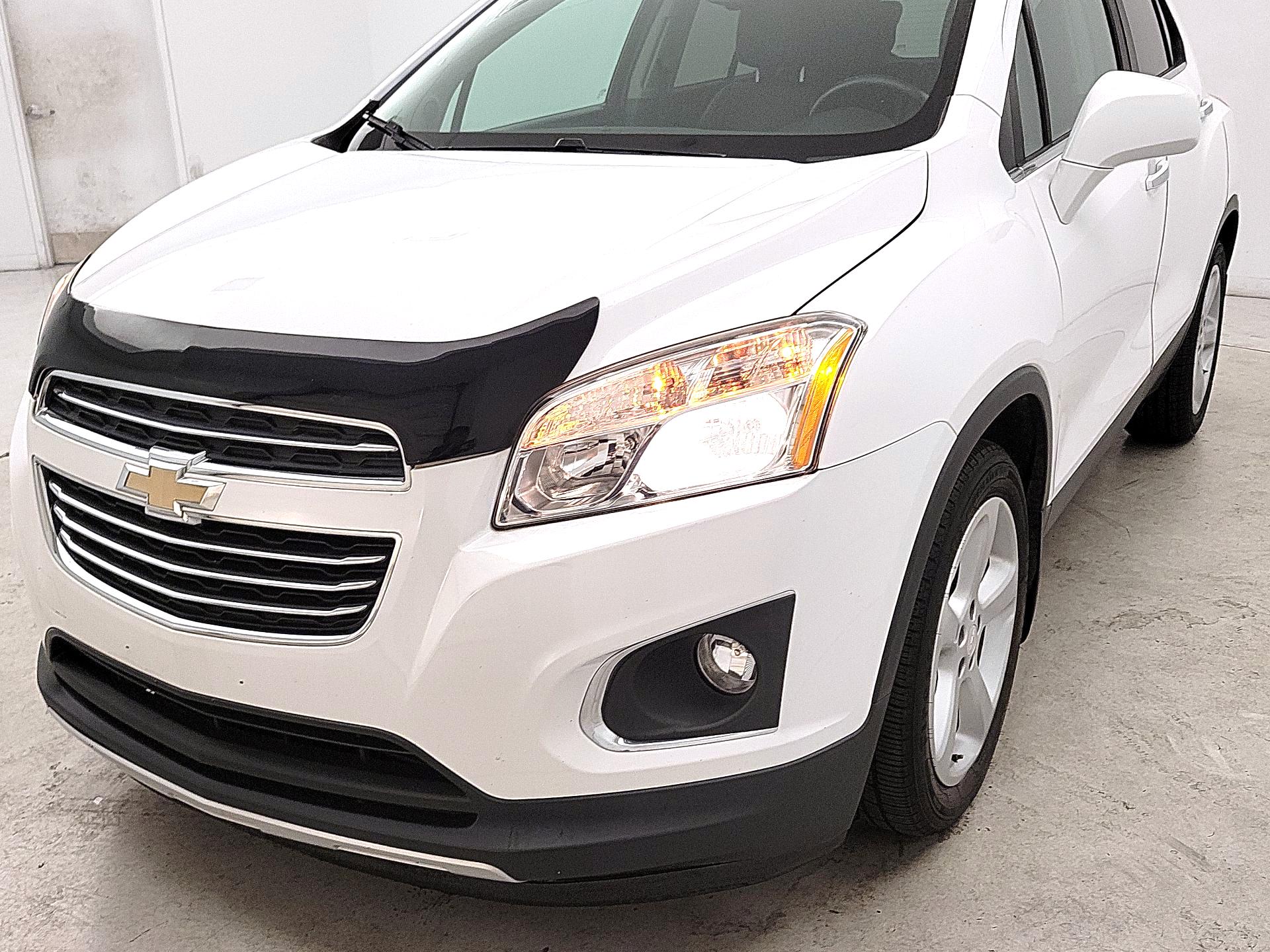 Thumbnail: 2016 Chevrolet Trax - 3
