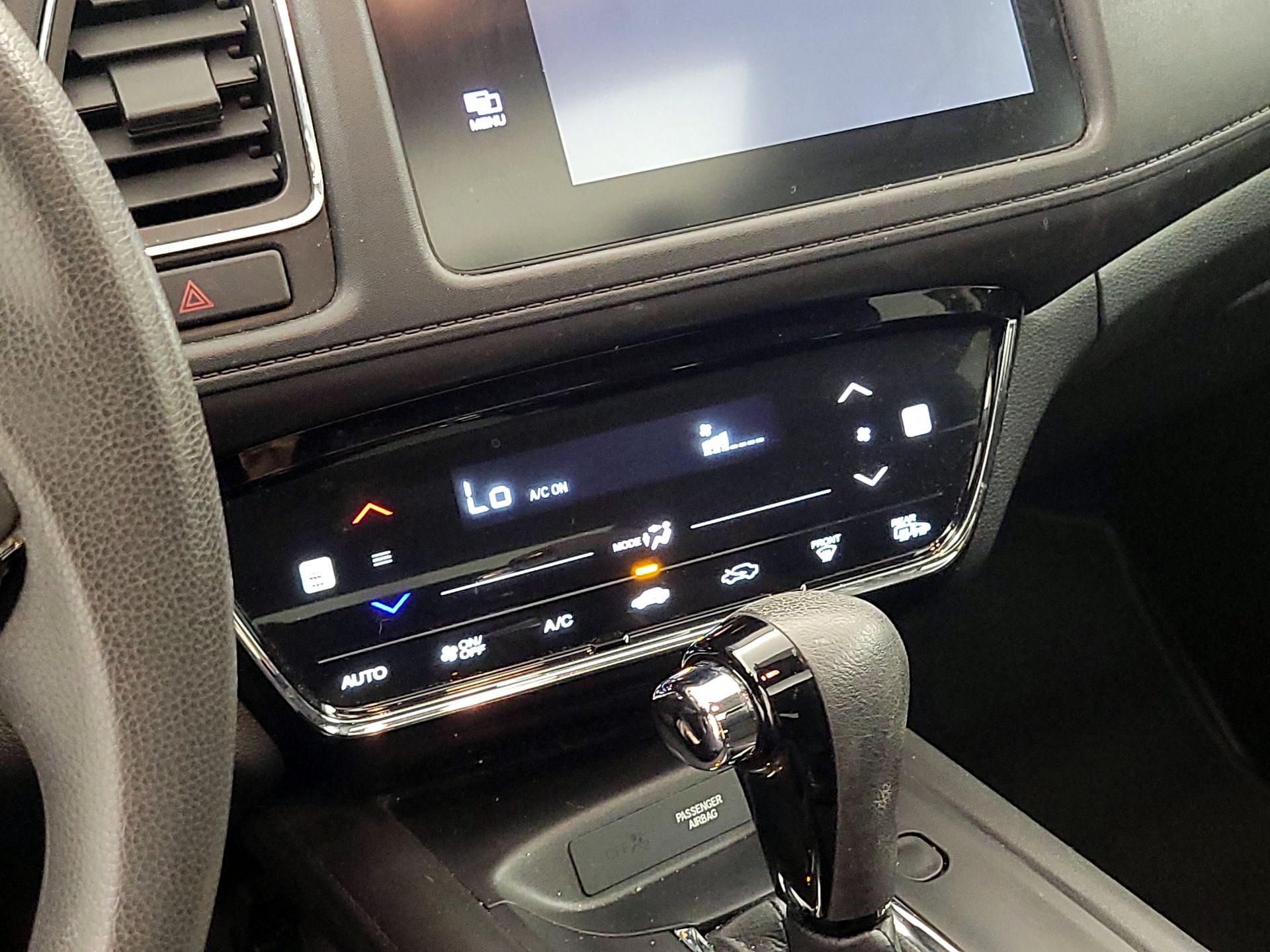 Thumbnail: 2018 Honda HR-V - 16