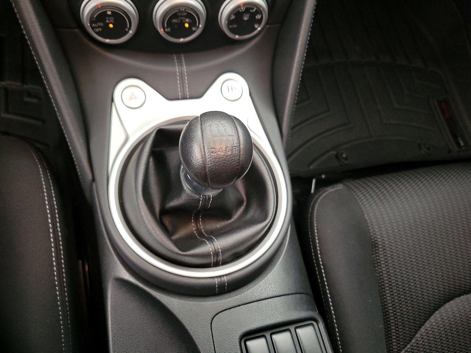 2016 Nissan 370Z Coupe Sport - Photo 18
