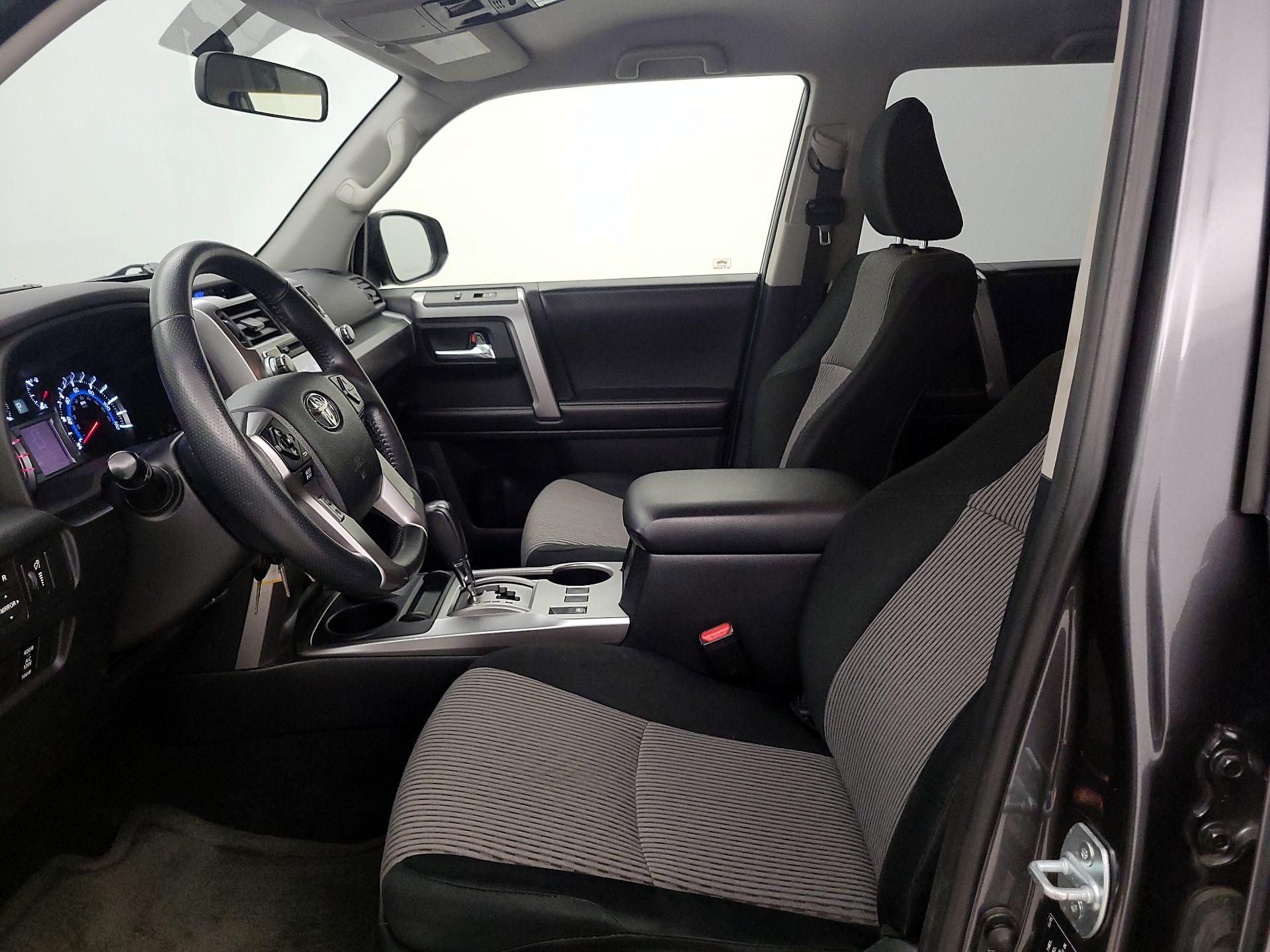 Thumbnail: 2016 Toyota 4Runner - 11