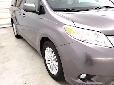 2017 Toyota Sienna XLE