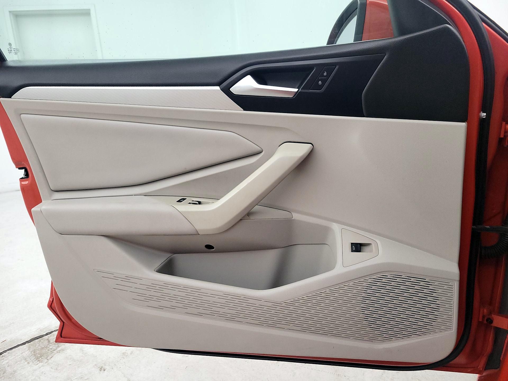 Thumbnail: 2019 Volkswagen Jetta - 12
