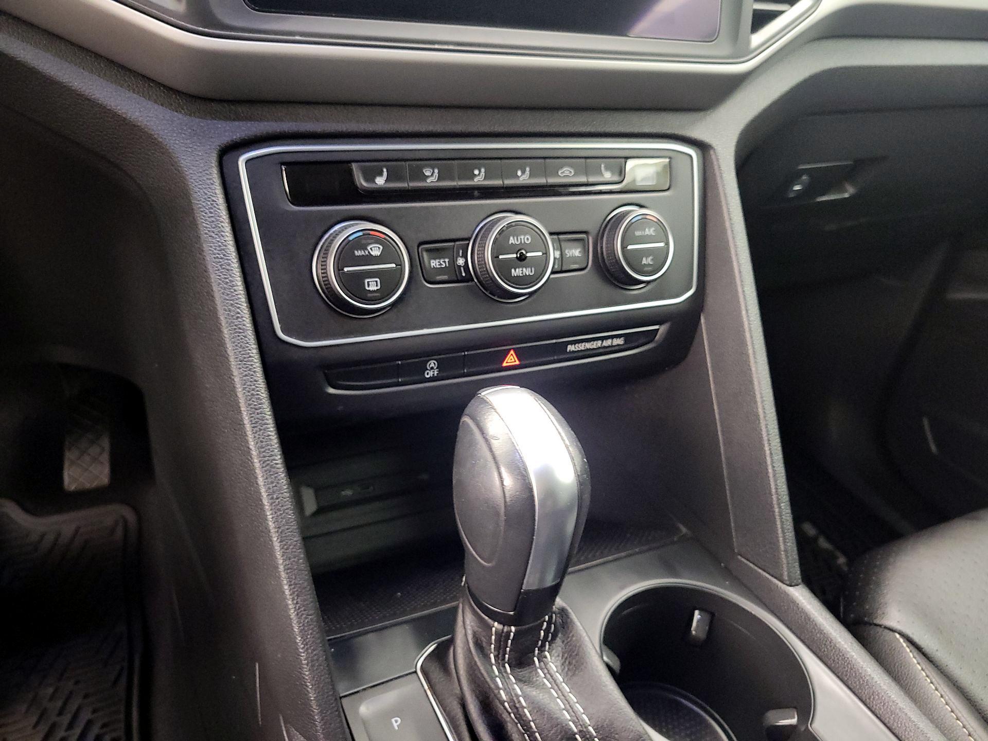 Thumbnail: 2021 Volkswagen Atlas - 18