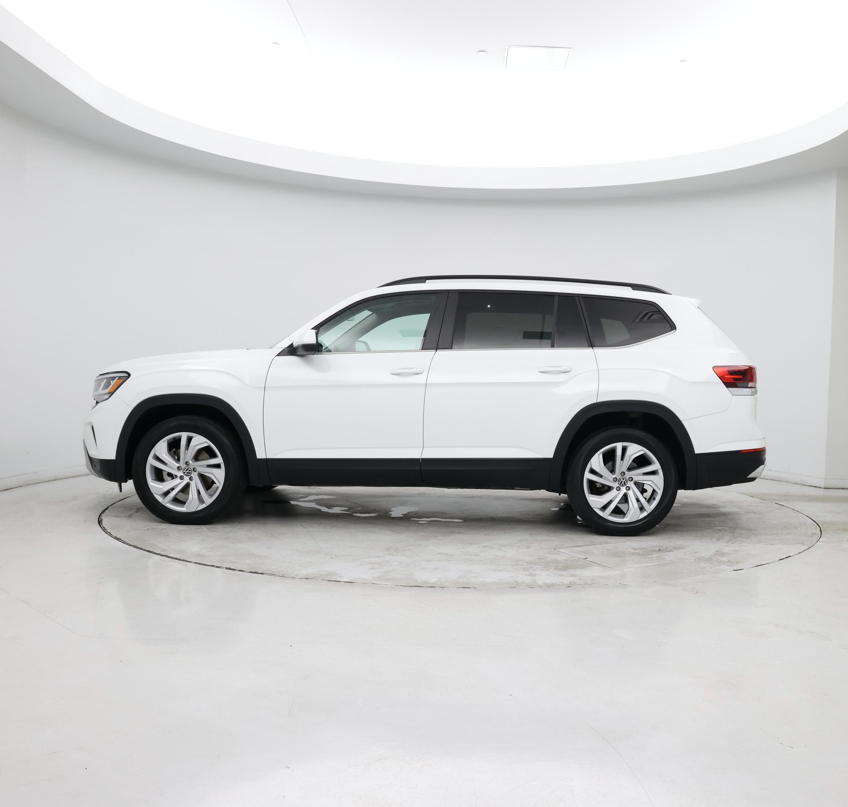 Thumbnail: 2021 Volkswagen Atlas - 2