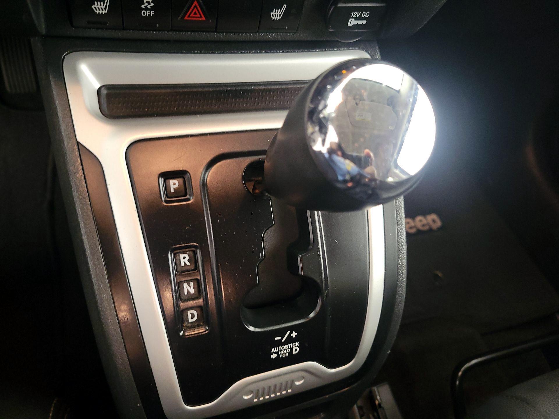 Thumbnail: 2016 Jeep Compass - 15