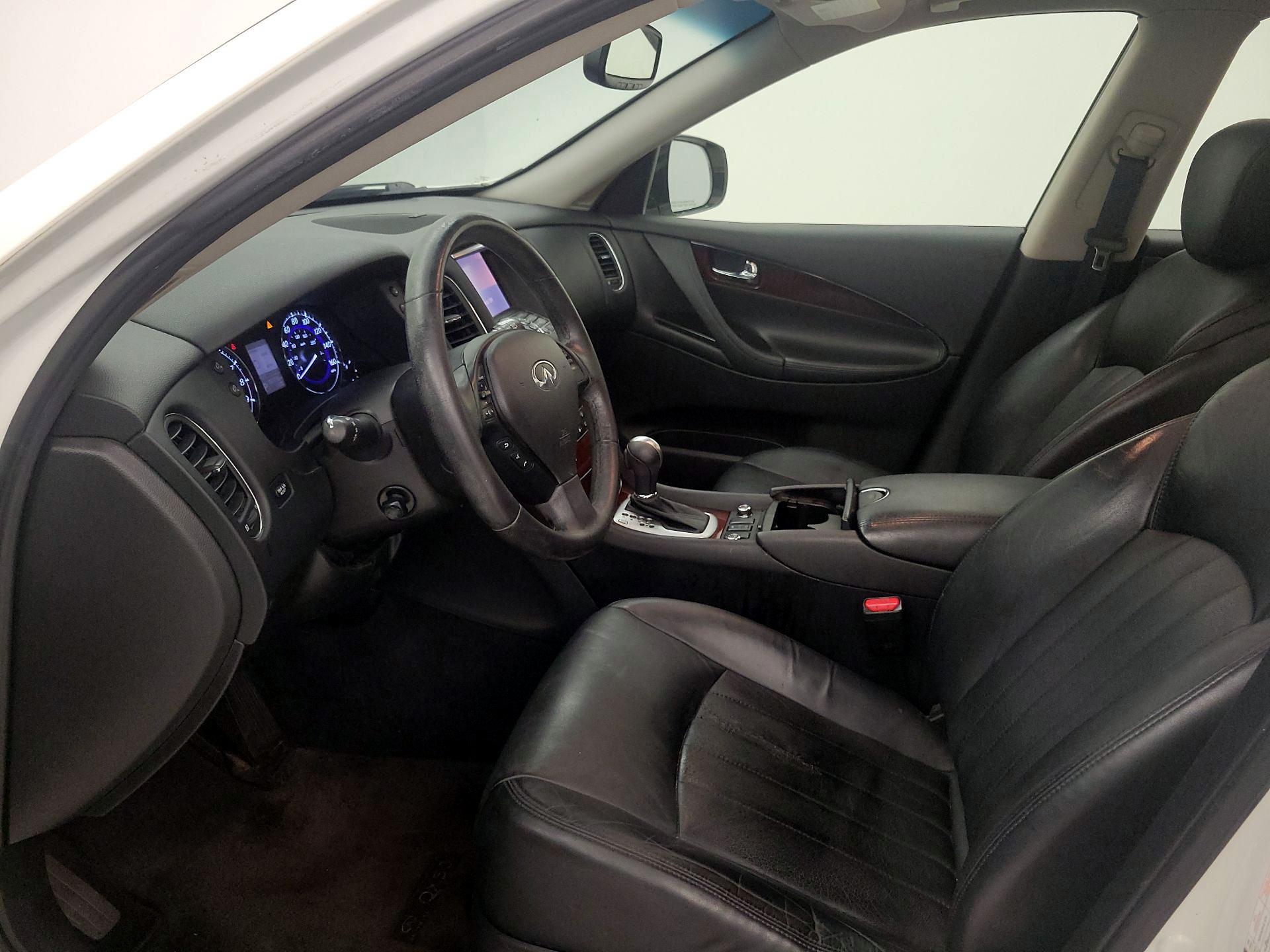 Thumbnail: 2016 INFINITI QX50 - 11