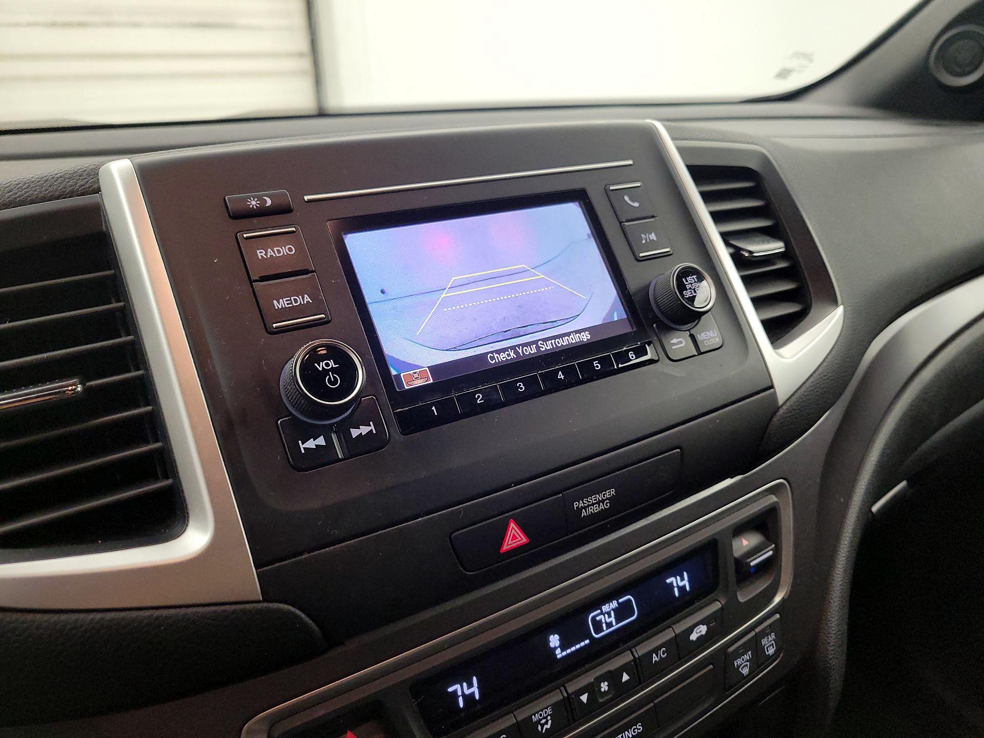 Thumbnail: 2019 Honda Passport - 14
