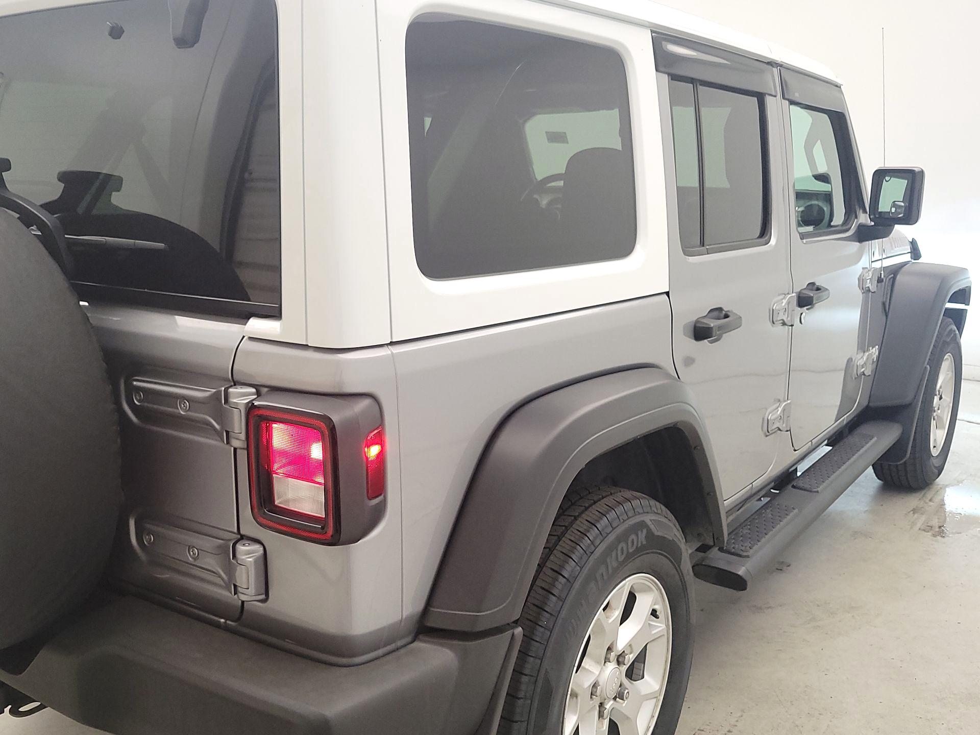Thumbnail: 2021 Jeep Wrangler - 5