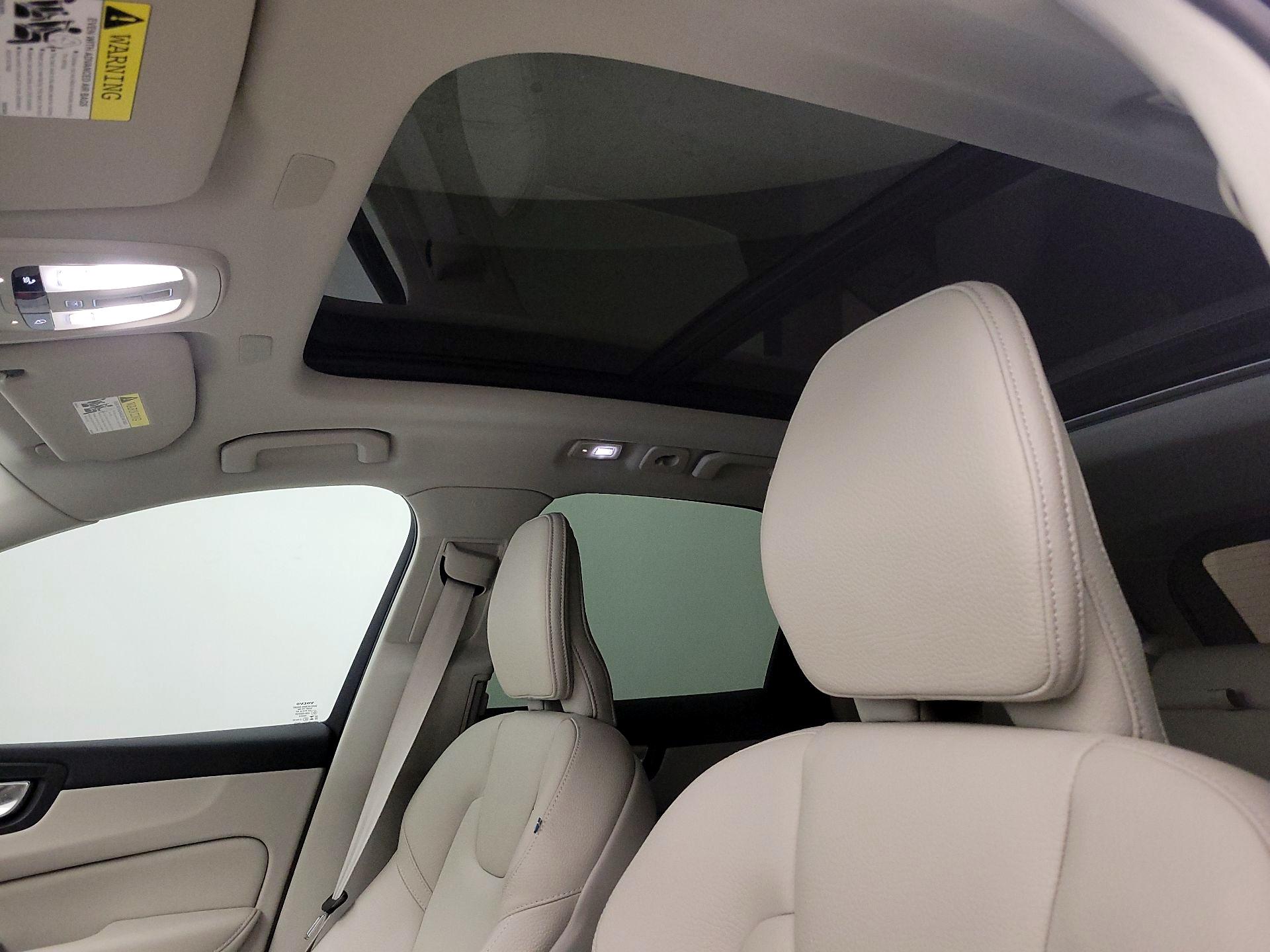 Thumbnail: 2023 Volvo XC60 - 20