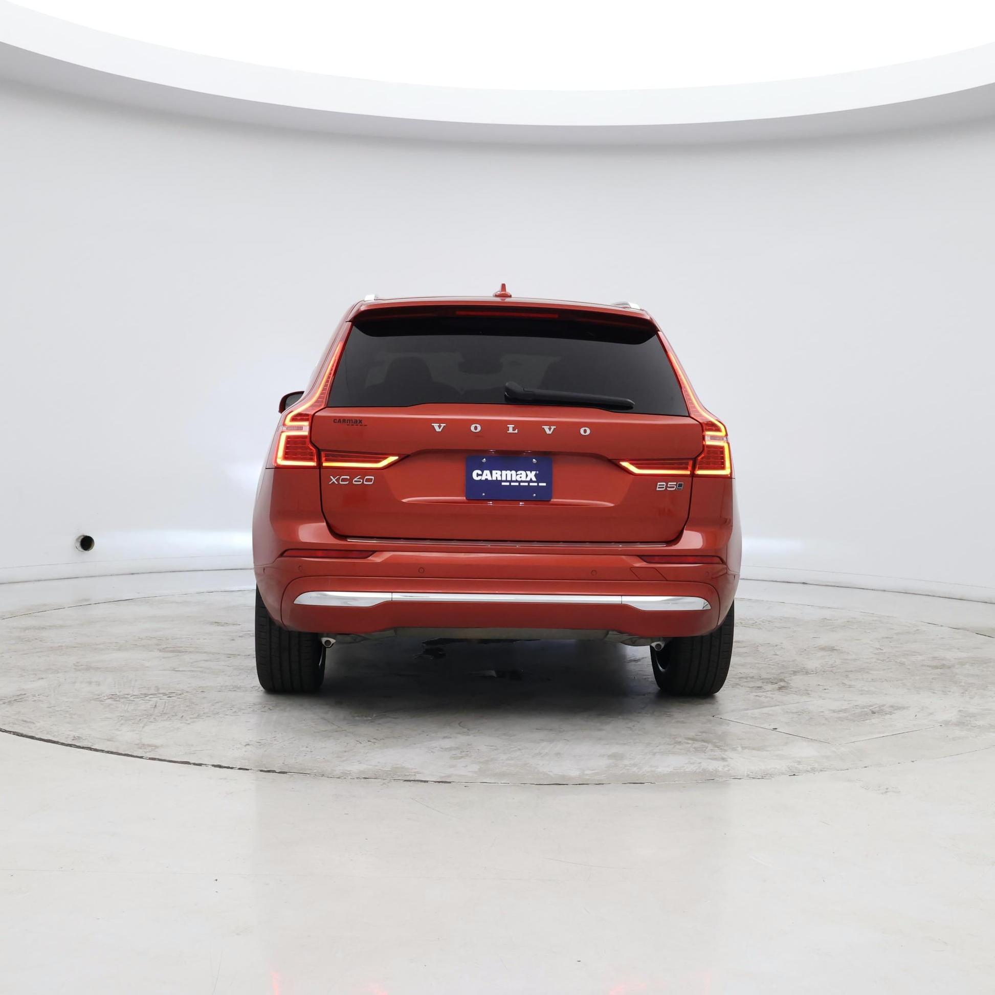 Thumbnail: 2023 Volvo XC60 - 7