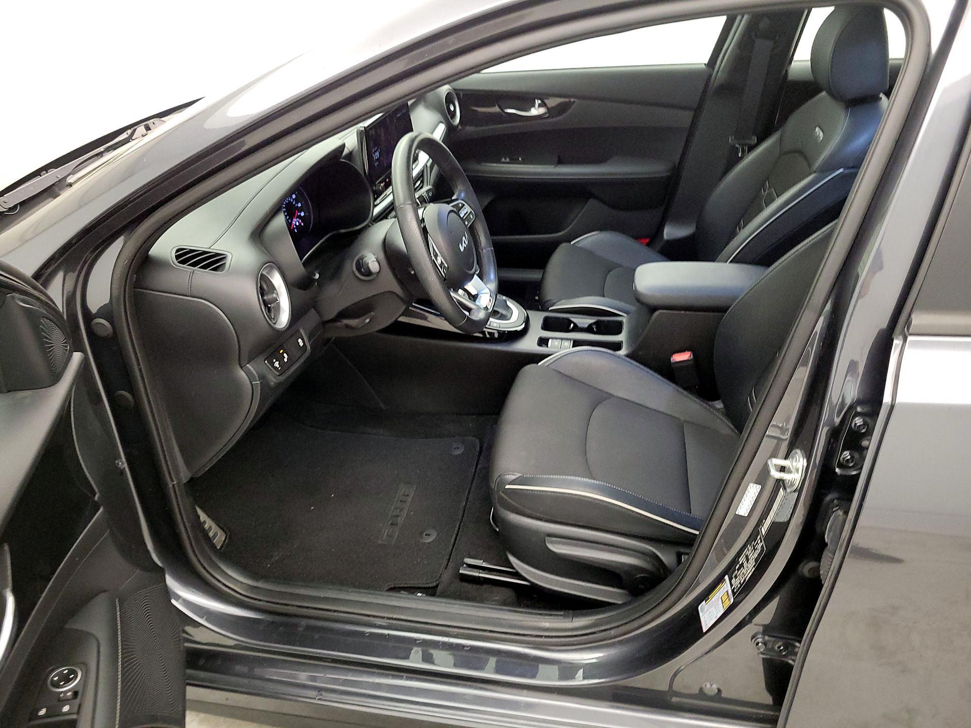 Thumbnail: 2024 Kia Forte - 11